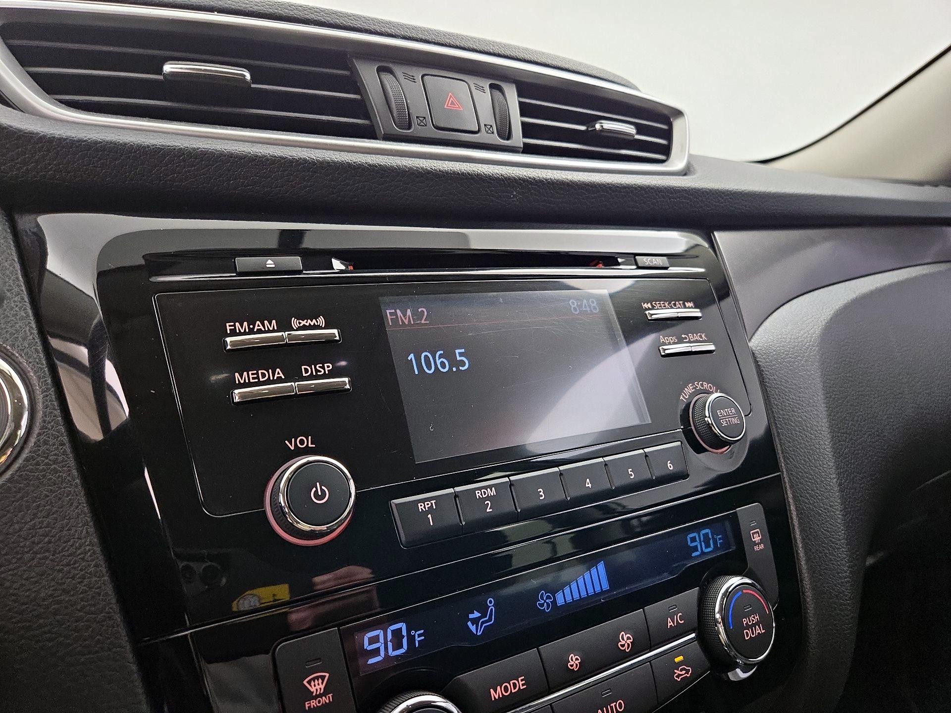 Thumbnail: 2016 Nissan Rogue - 15