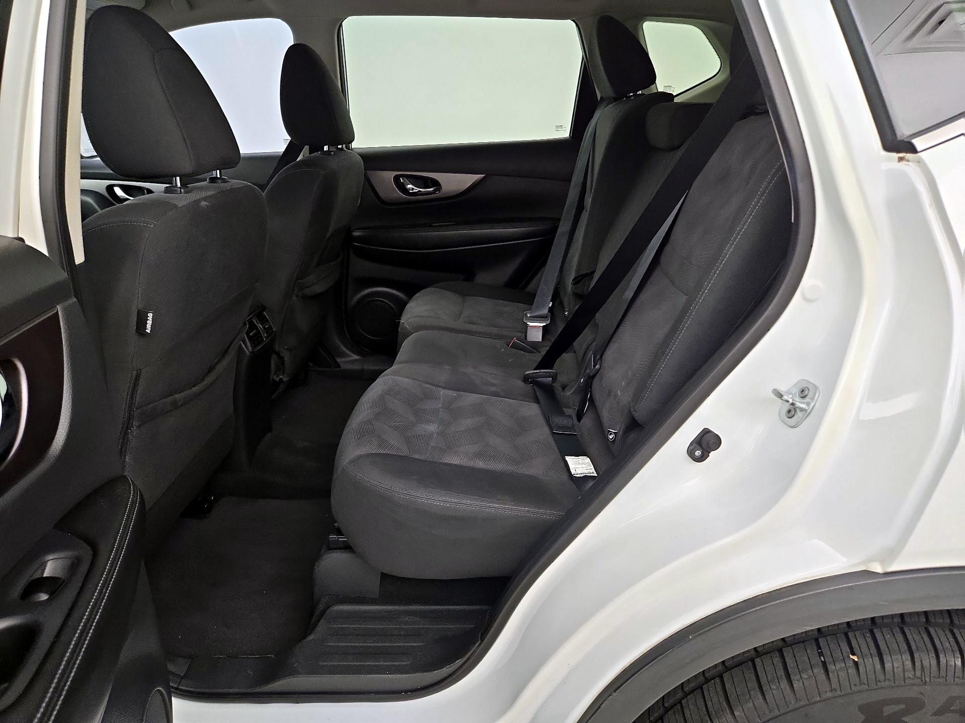 Thumbnail: 2016 Nissan Rogue - 19