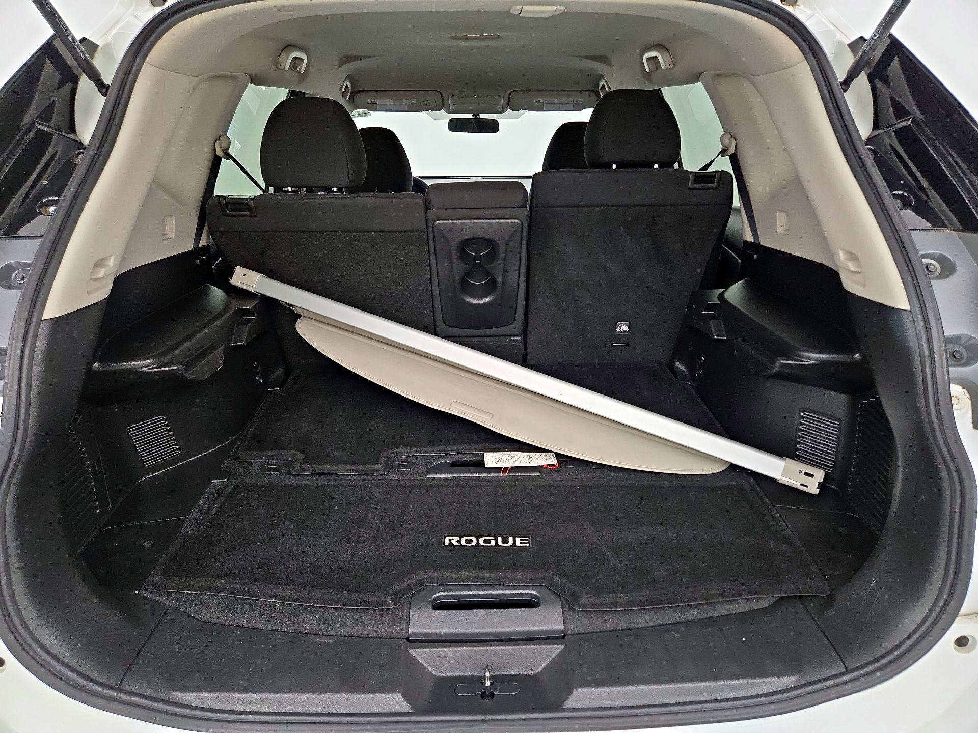 Thumbnail: 2016 Nissan Rogue - 20