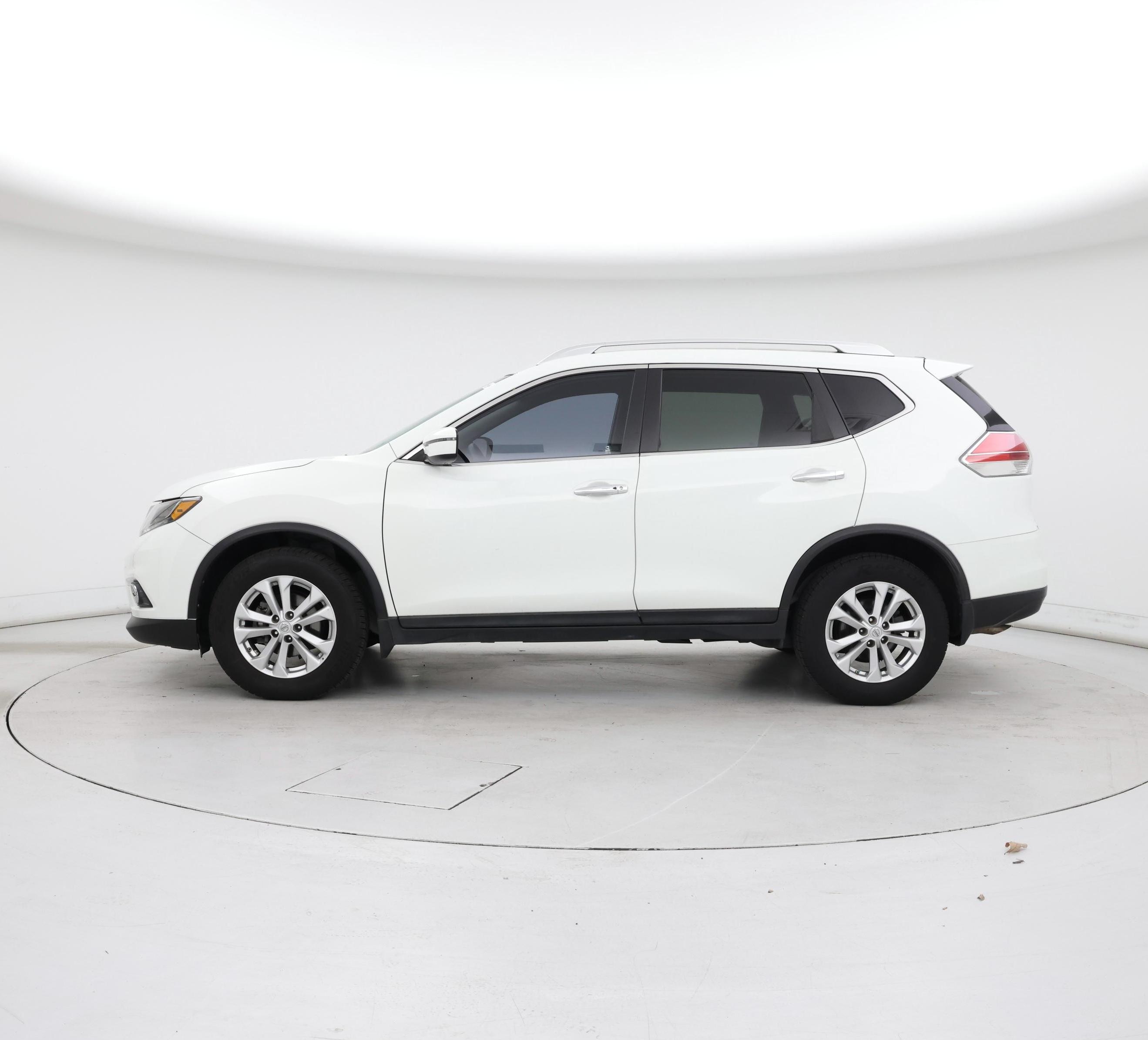 Thumbnail: 2016 Nissan Rogue - 3