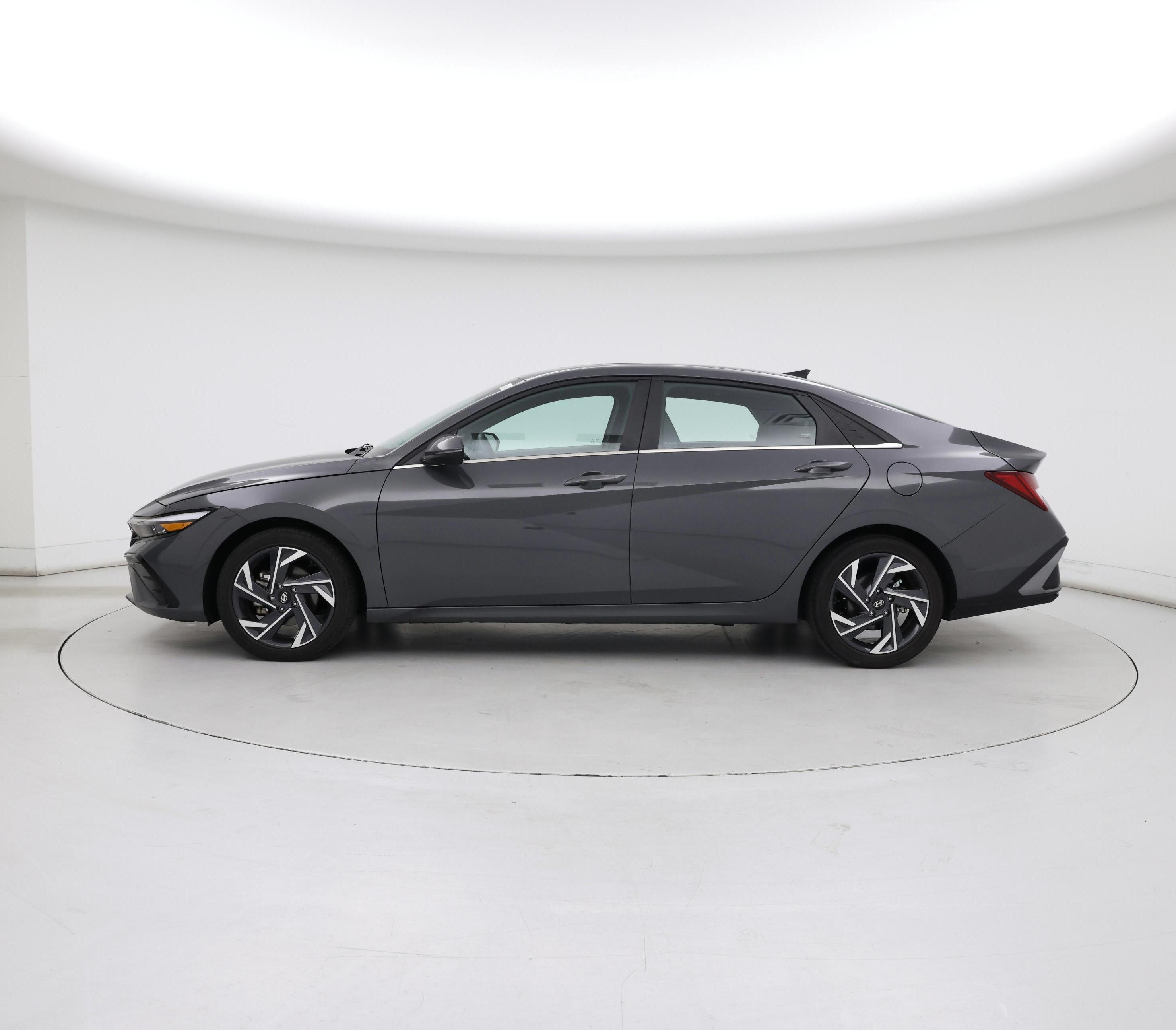 Thumbnail: 2024 Hyundai Elantra - 3