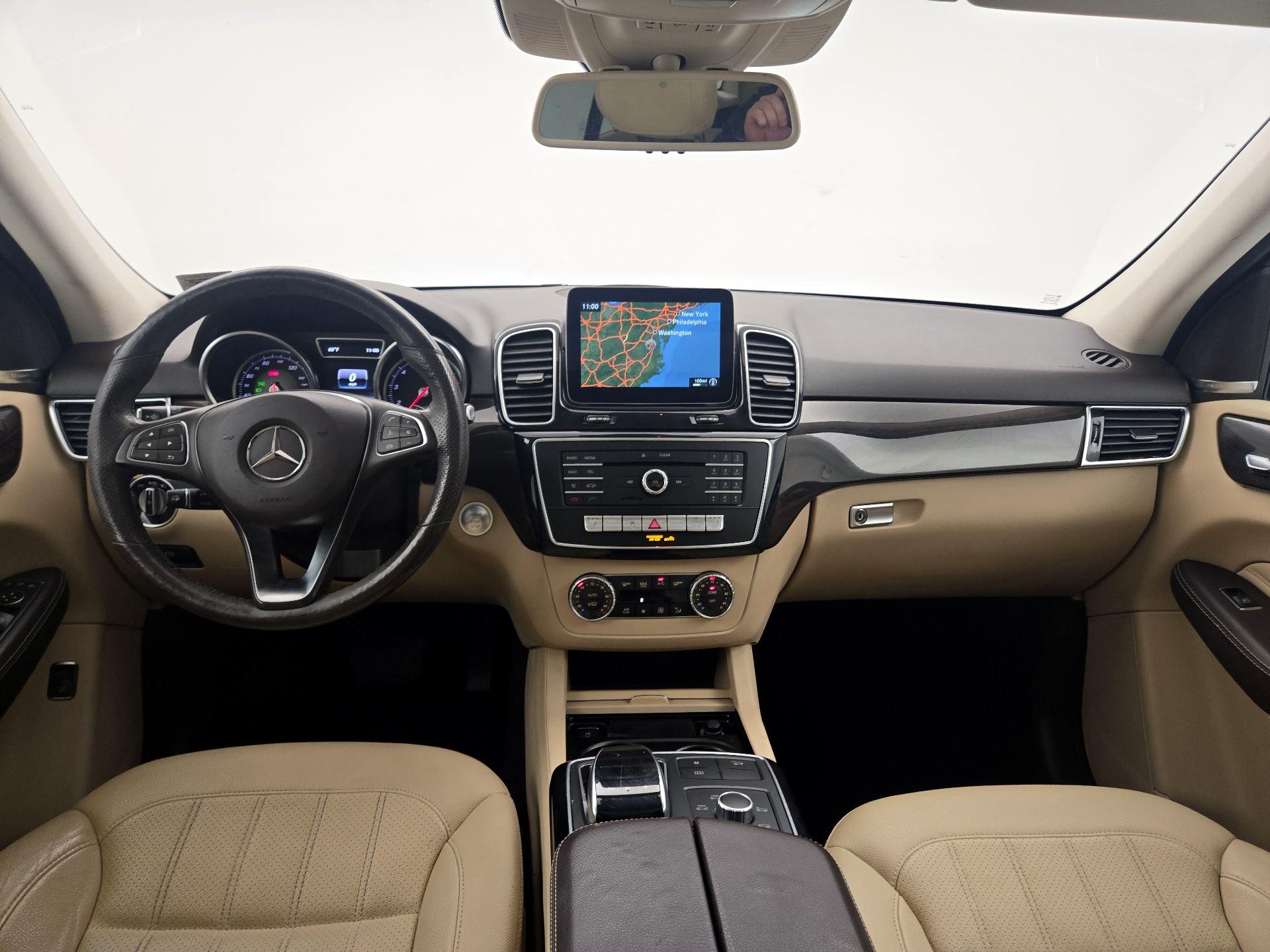 Thumbnail: 2017 Mercedes-Benz GLE - 9