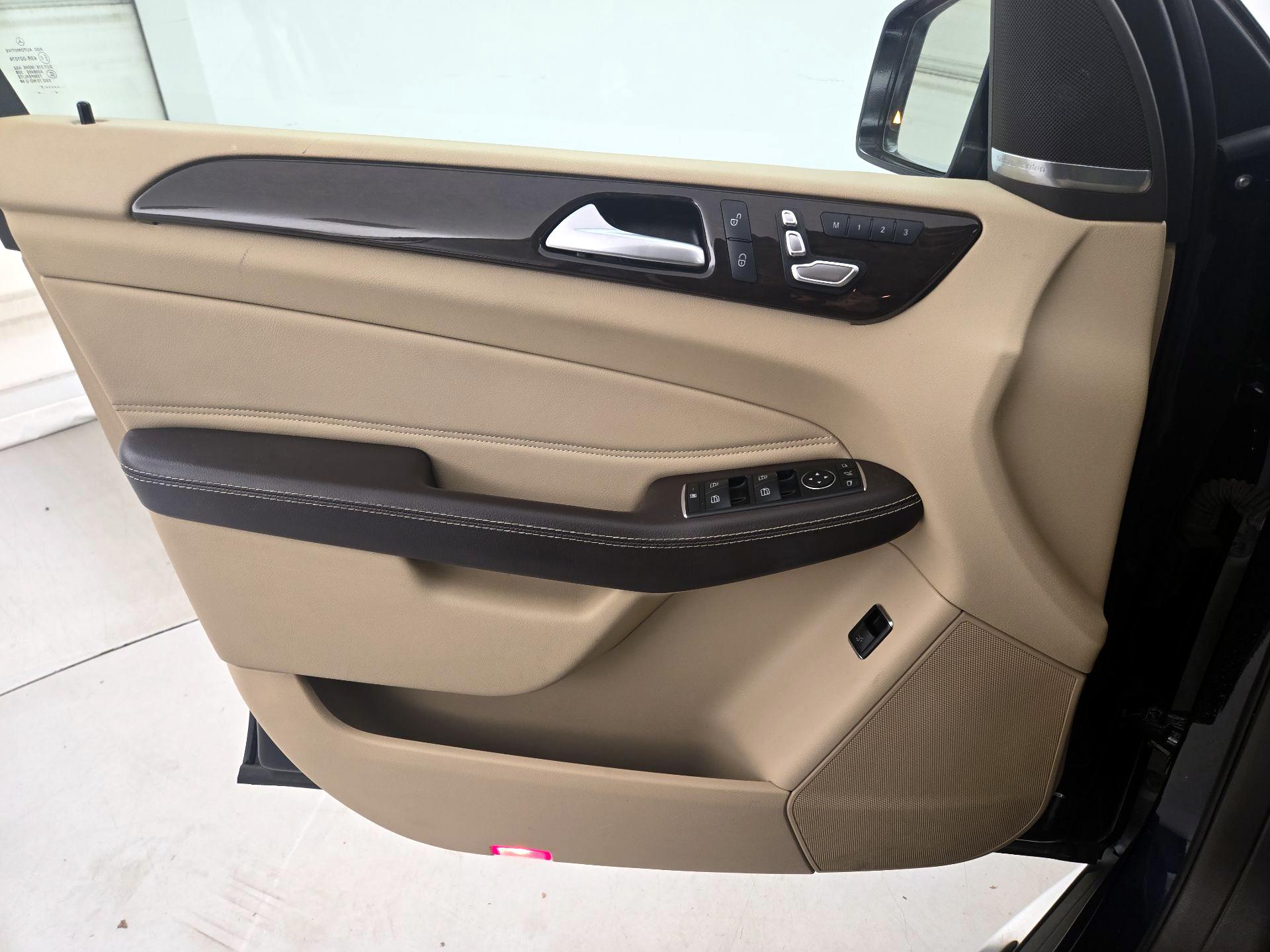 Thumbnail: 2017 Mercedes-Benz GLE - 12