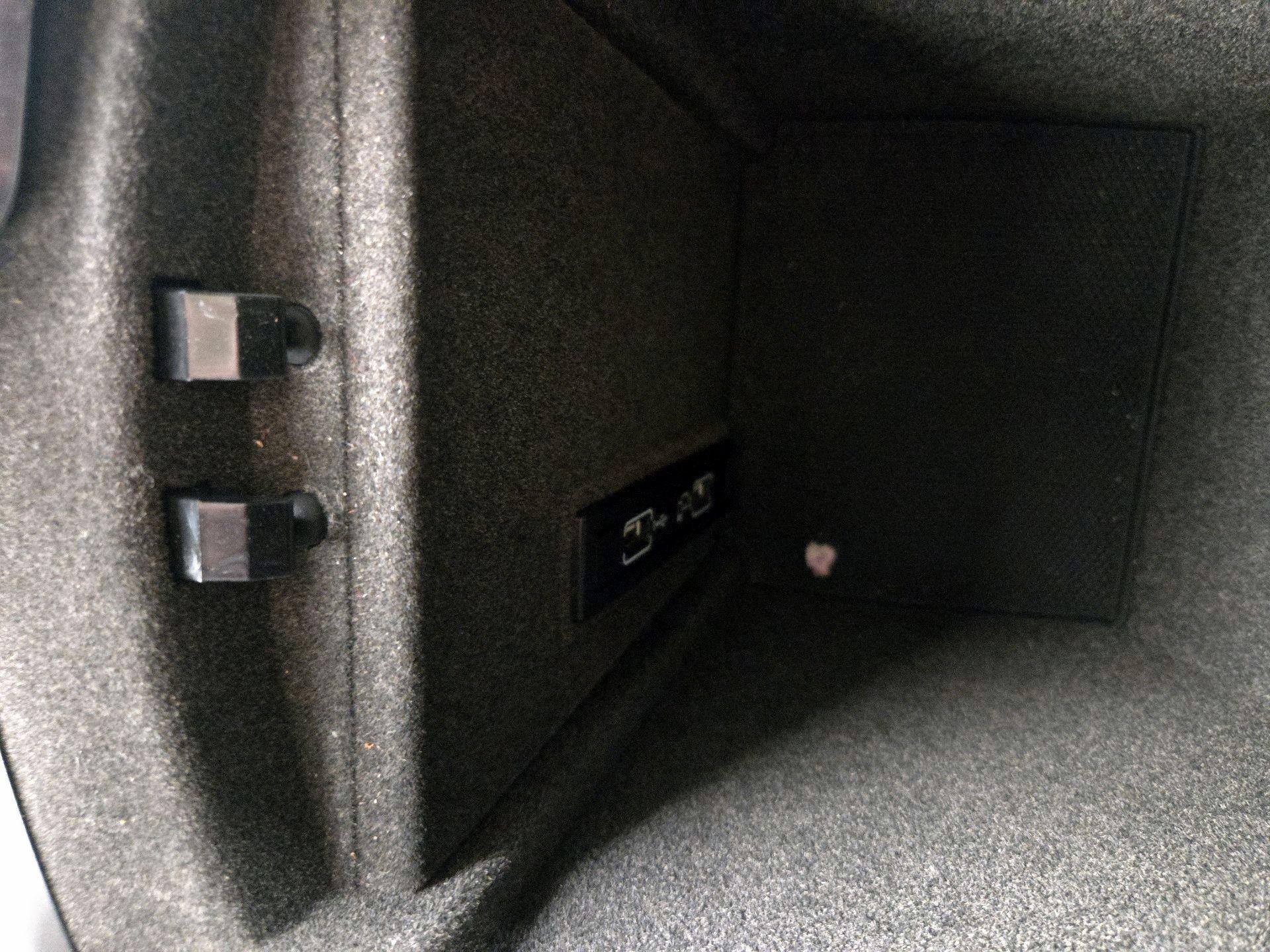 Thumbnail: 2017 Mercedes-Benz GLE - 19