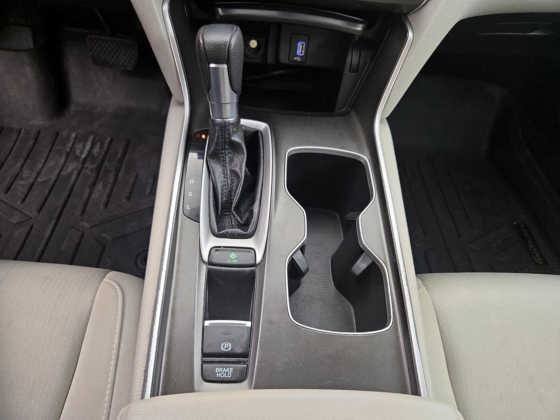 Thumbnail: 2019 Honda Accord - 17