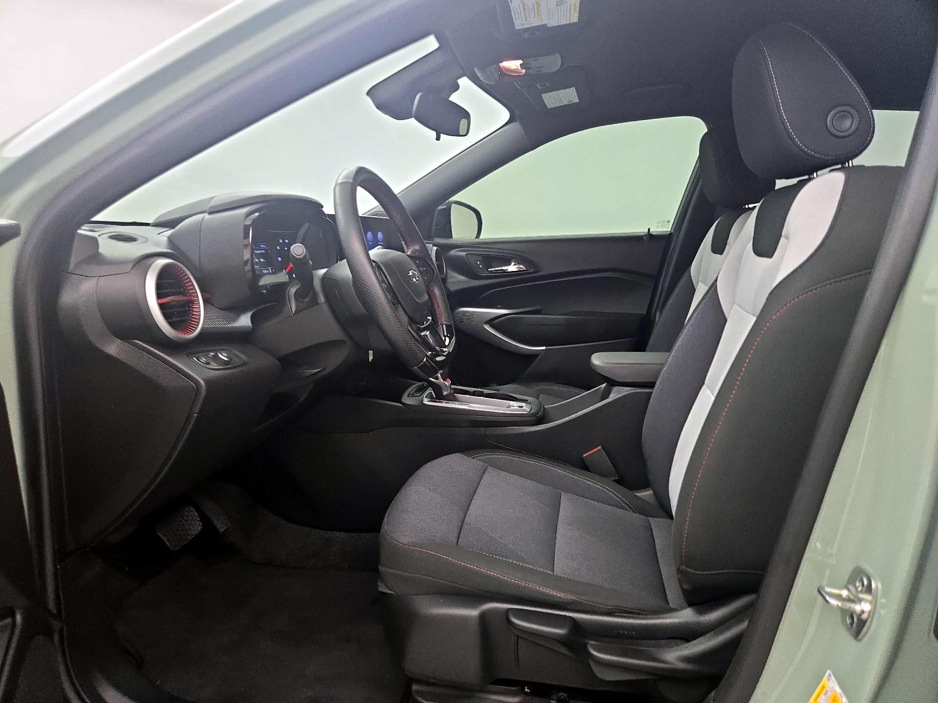 Thumbnail: 2024 Chevrolet Trax - 11