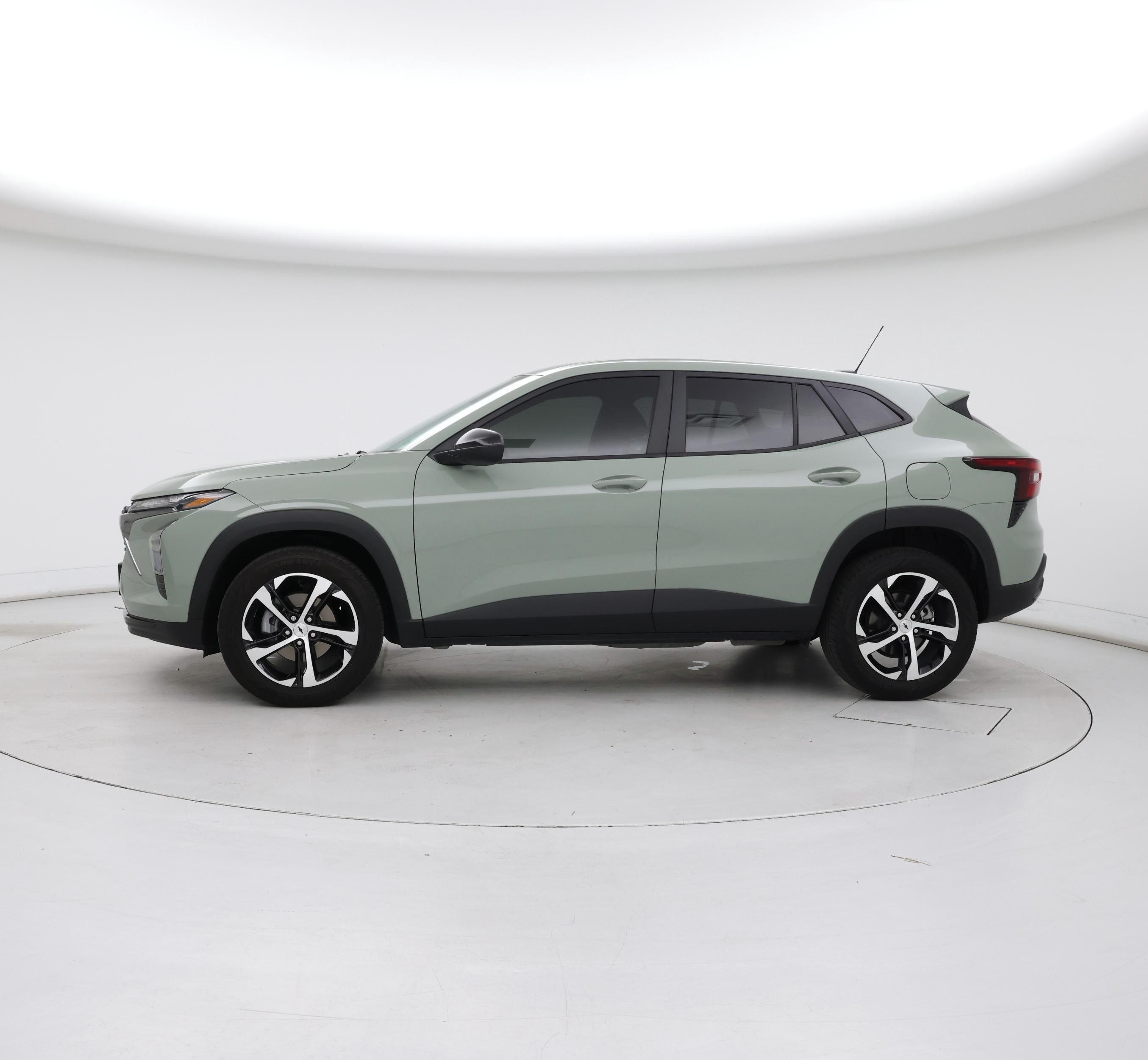 Thumbnail: 2024 Chevrolet Trax - 3