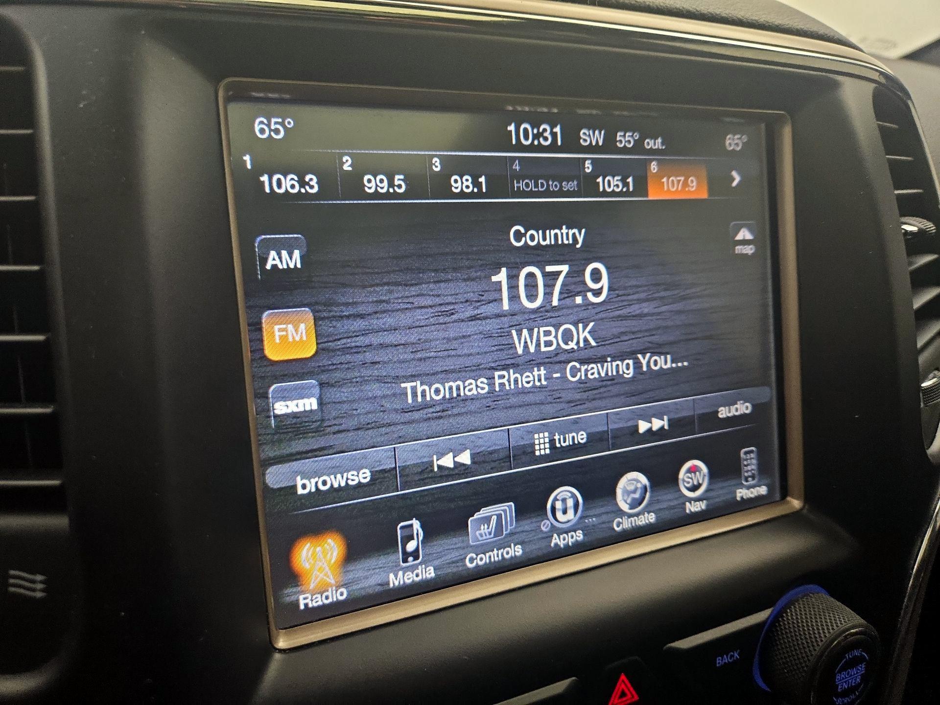 Thumbnail: 2017 Jeep Grand Cherokee - 16