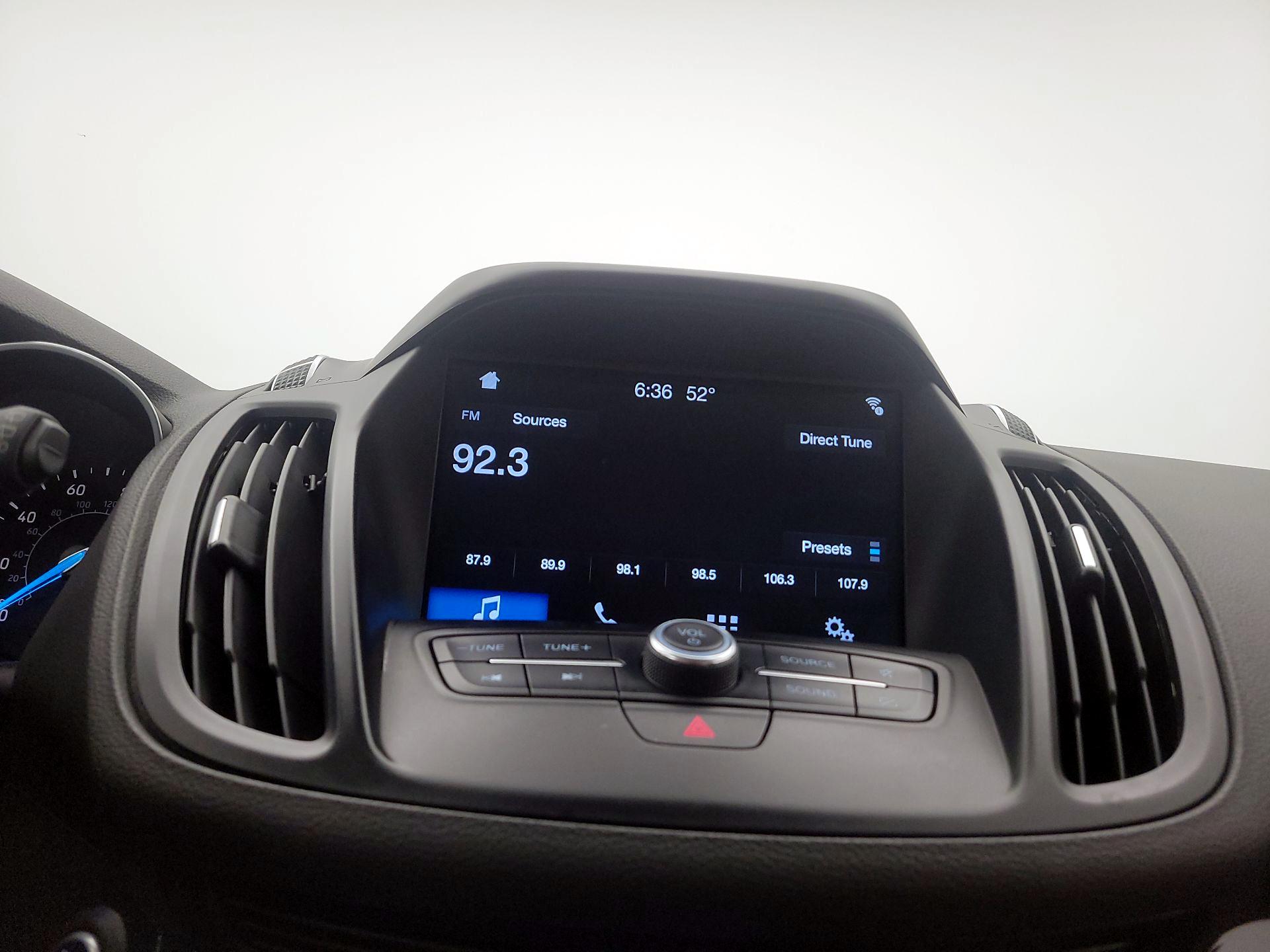 Thumbnail: 2019 Ford Escape - 15