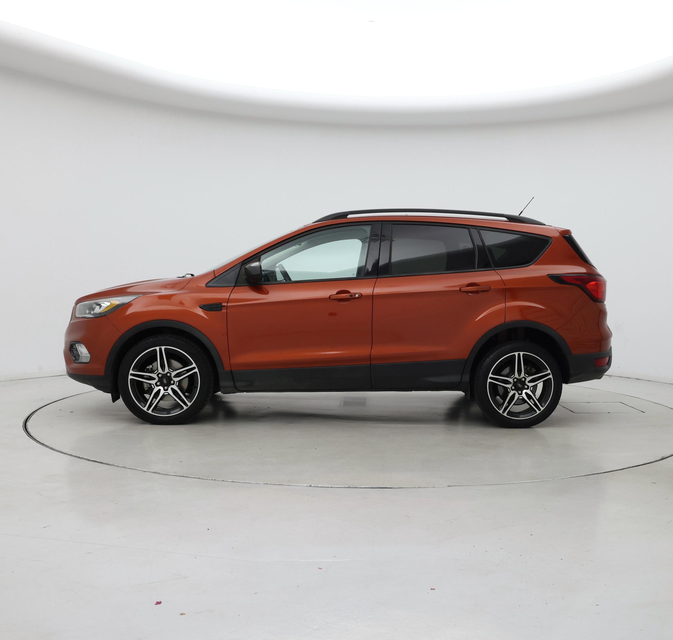 Thumbnail: 2019 Ford Escape - 3