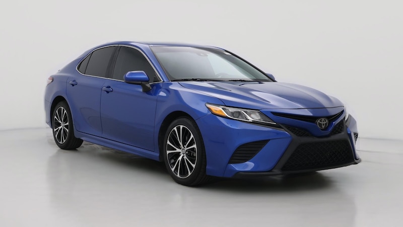 2019 Toyota Camry SE Hero Image