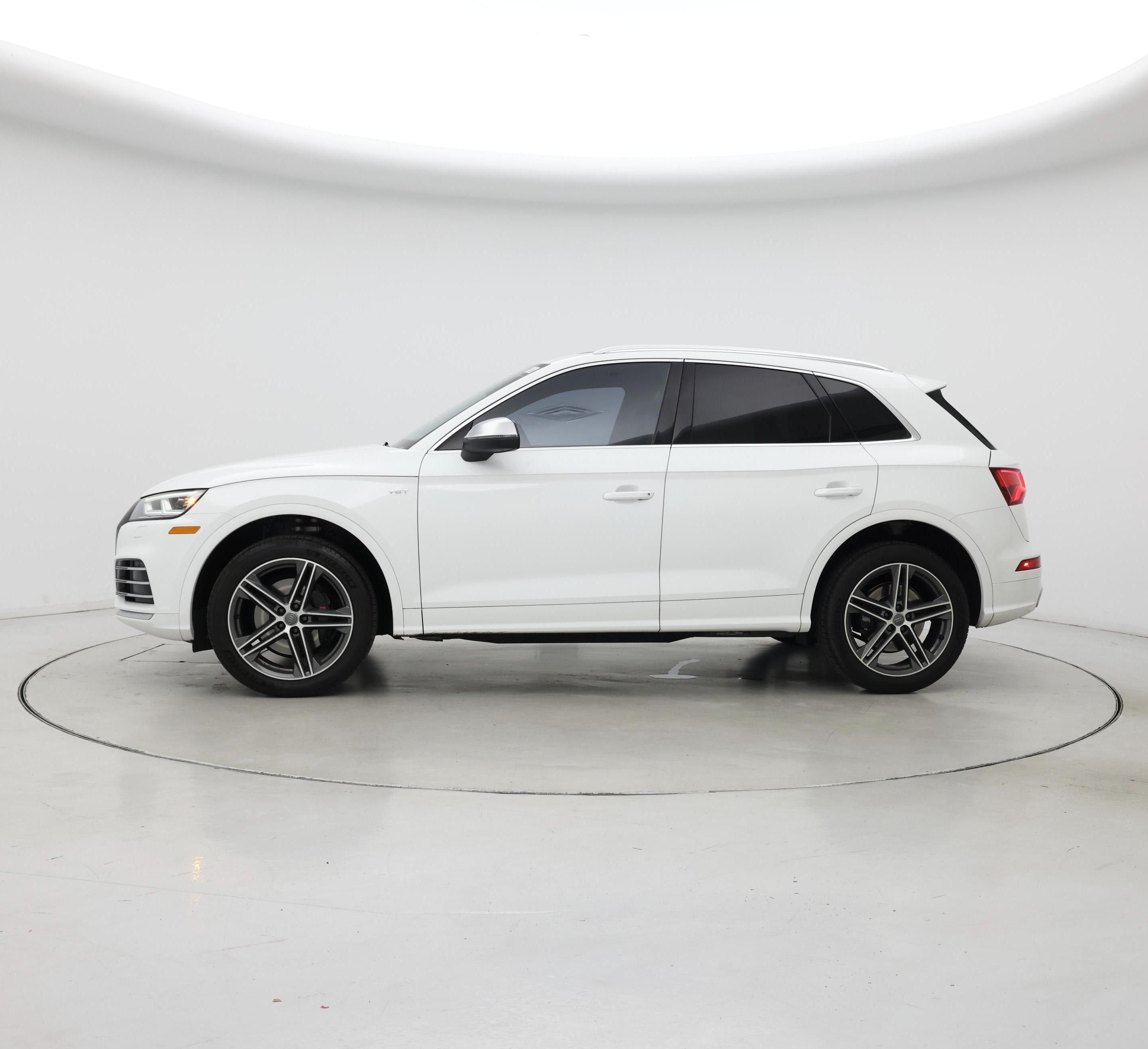 Thumbnail: 2018 Audi SQ5 - 3