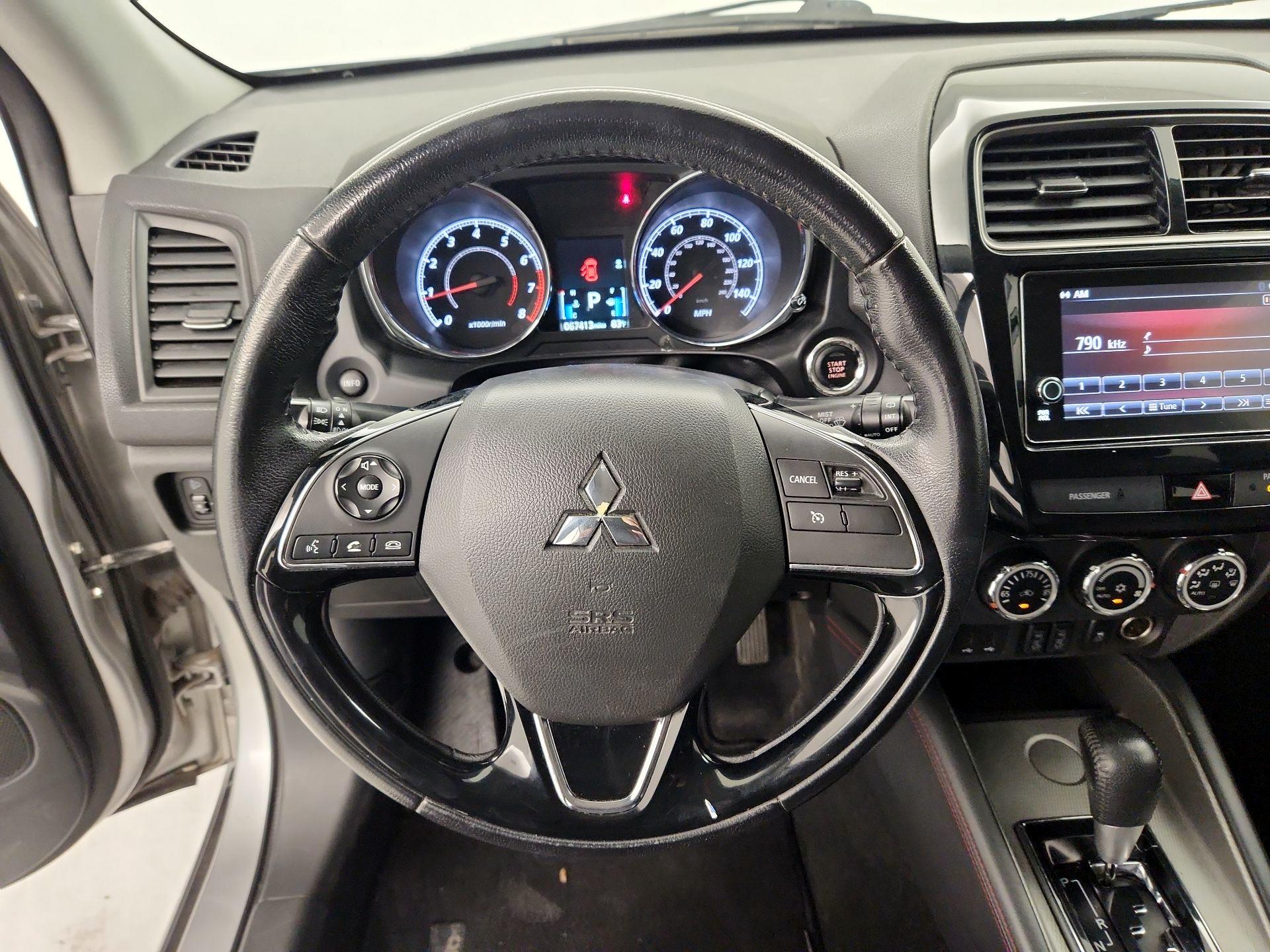 Thumbnail: 2019 Mitsubishi Outlander Sport - 10