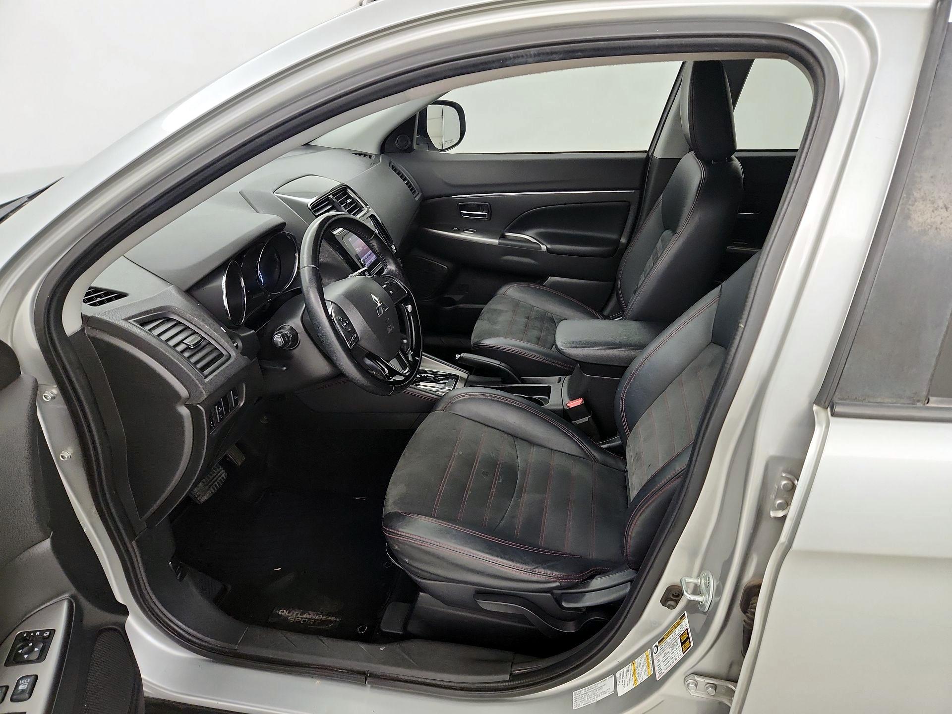 Thumbnail: 2019 Mitsubishi Outlander Sport - 11