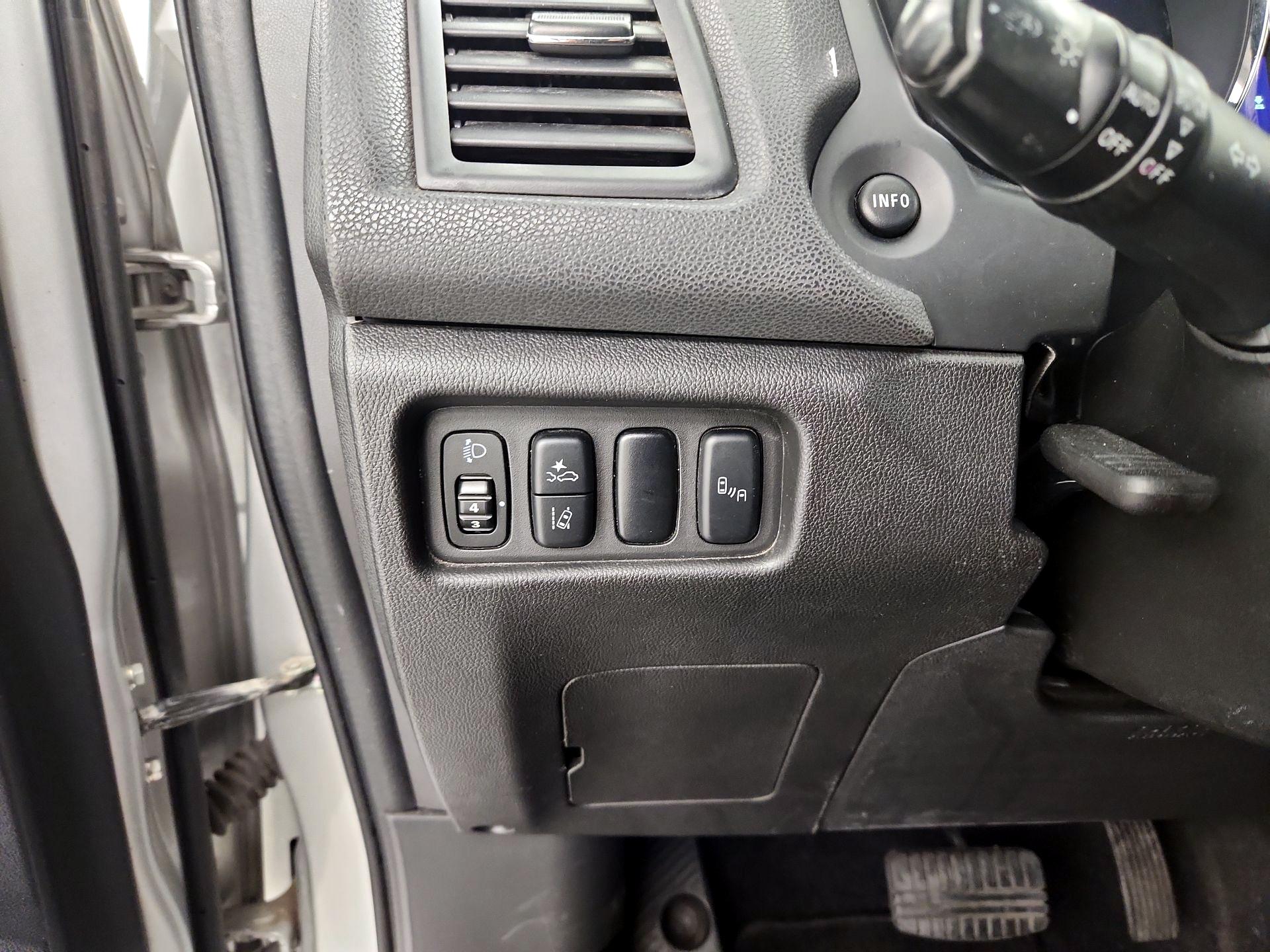 Thumbnail: 2019 Mitsubishi Outlander Sport - 13