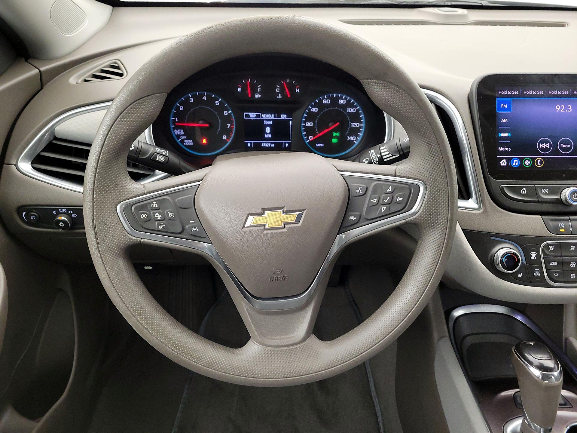 Thumbnail: 2020 Chevrolet Malibu - 10