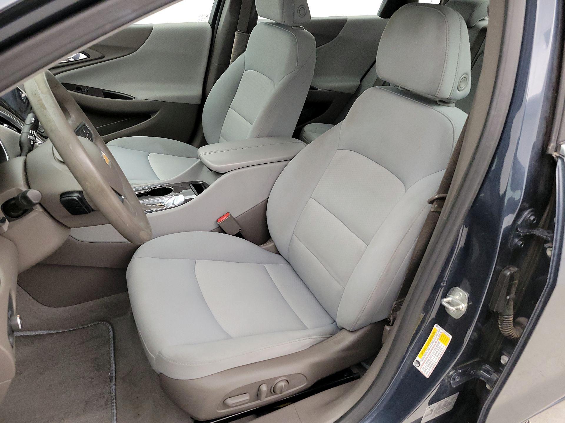 Thumbnail: 2020 Chevrolet Malibu - 11