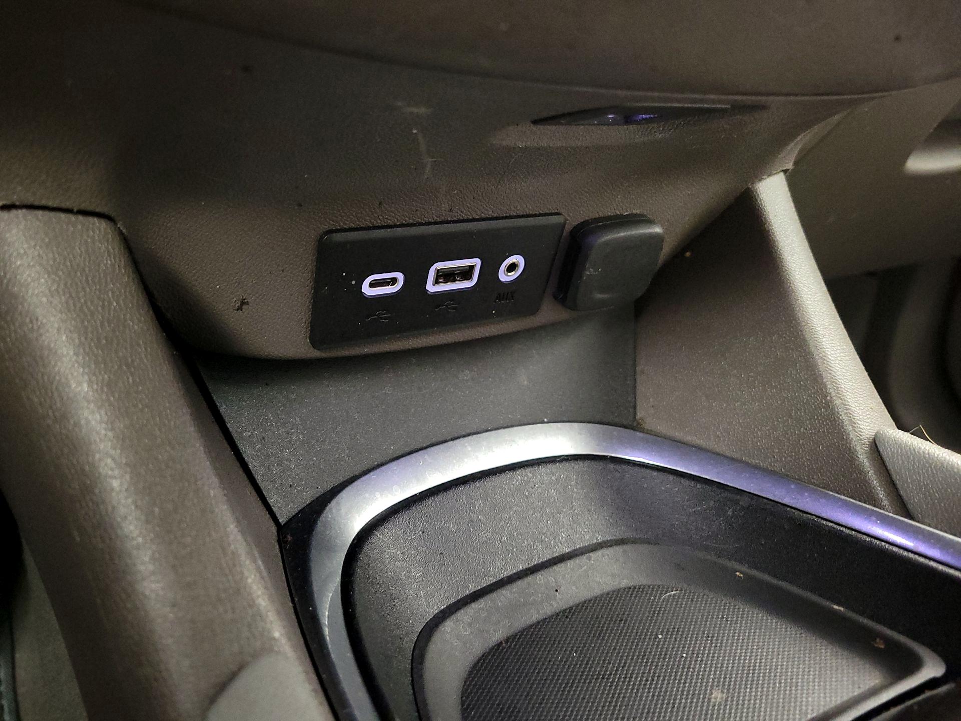 Thumbnail: 2020 Chevrolet Malibu - 18