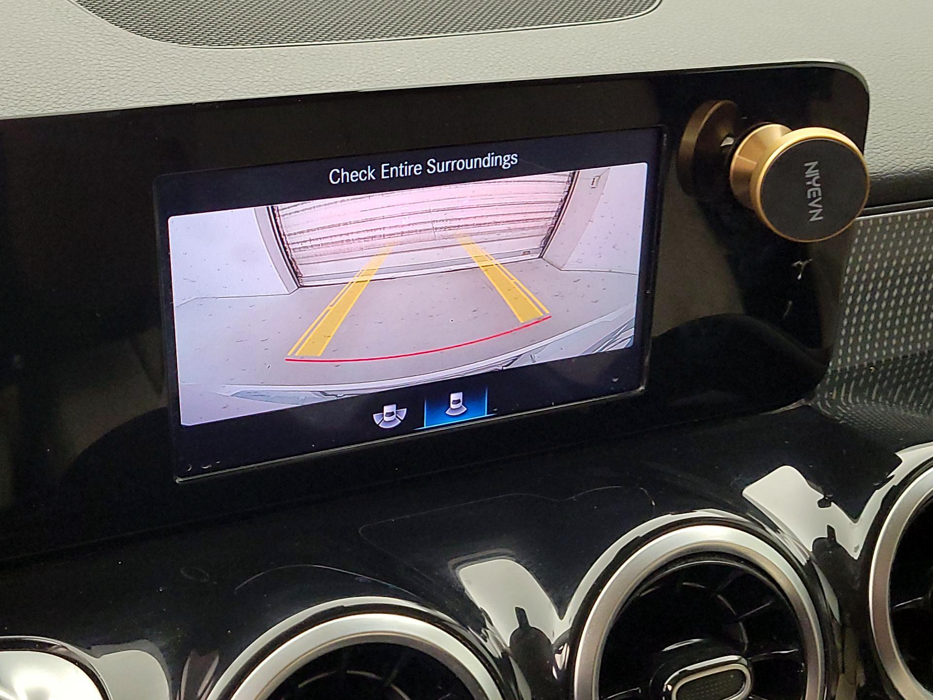 Thumbnail: 2022 Mercedes-Benz GLB - 14