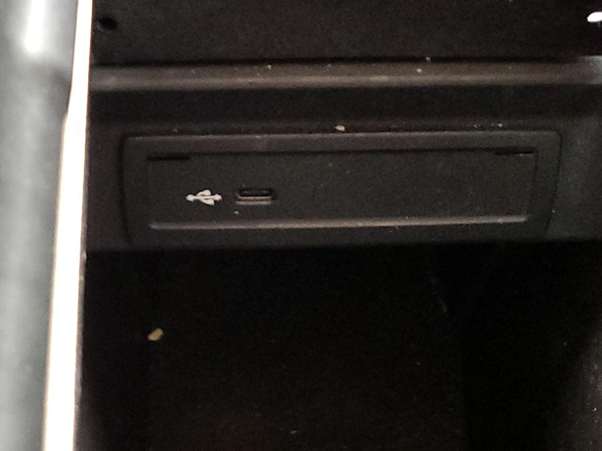 Thumbnail: 2022 Mercedes-Benz GLB - 18