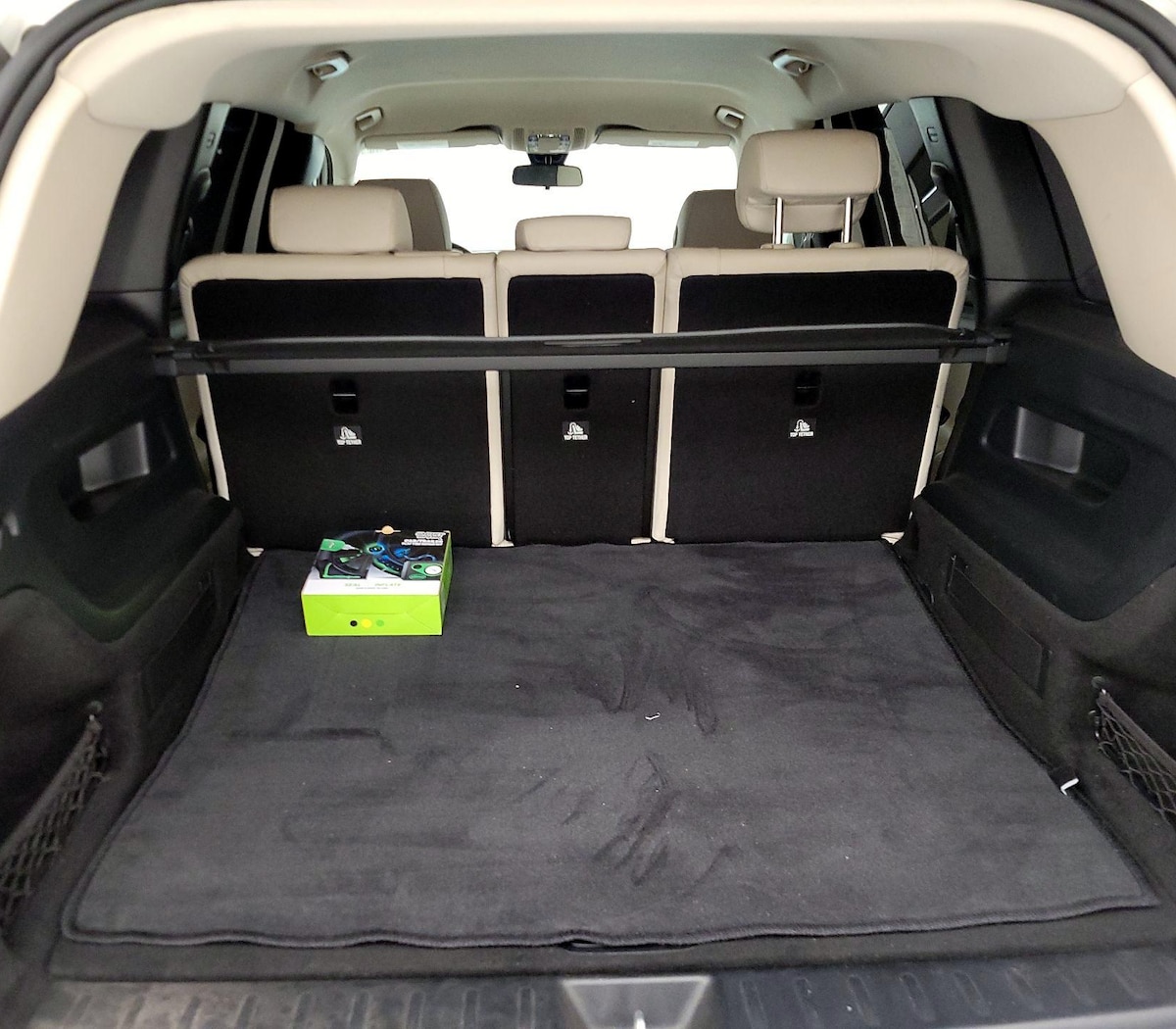 Trunk/Cargo (Seats Up)