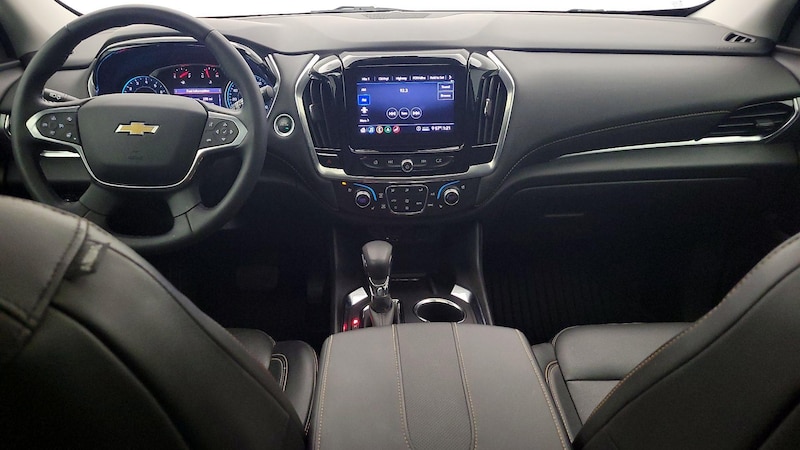 2021 Chevrolet Traverse Premier 9