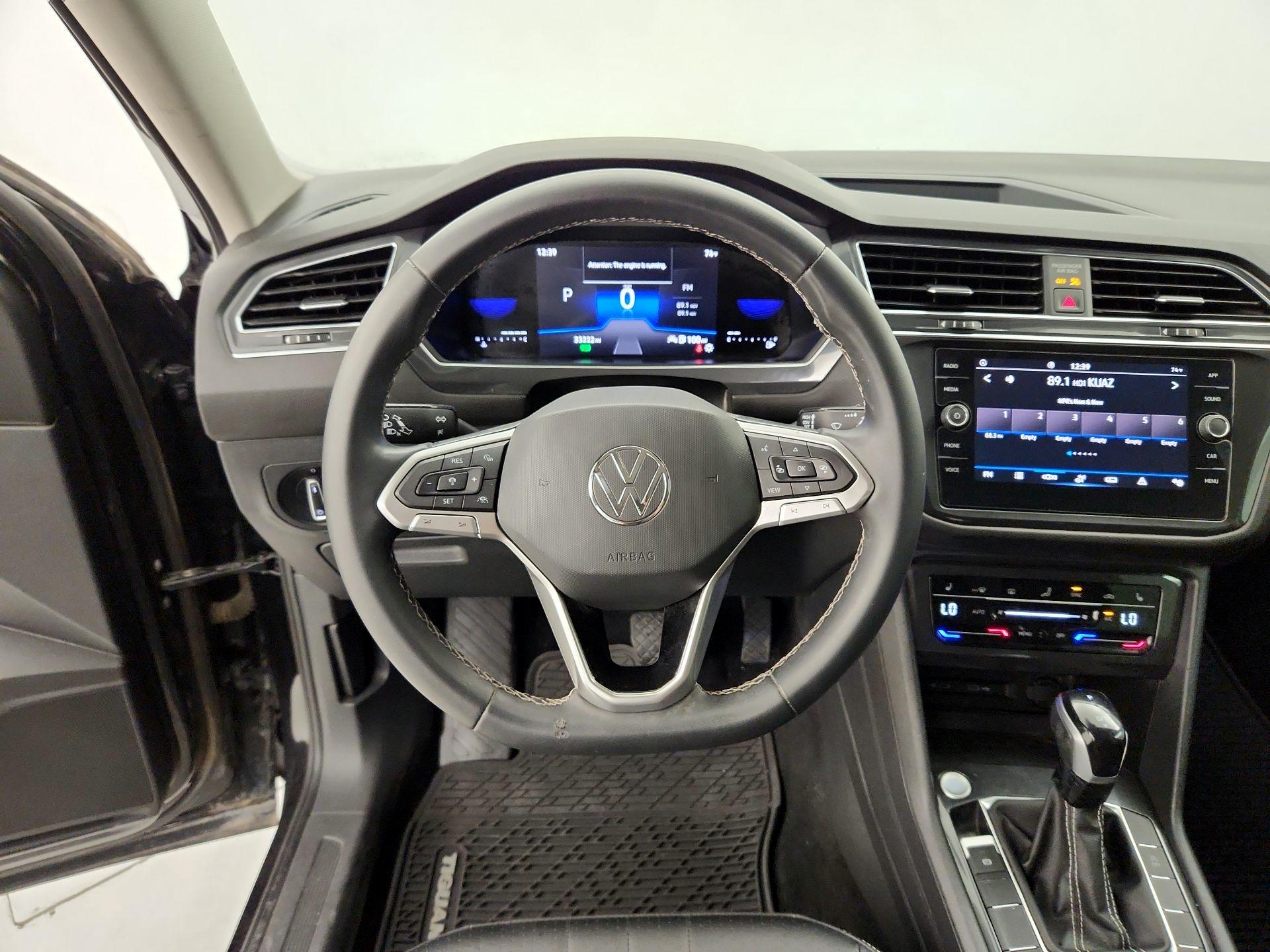 Thumbnail: 2022 Volkswagen Tiguan - 10