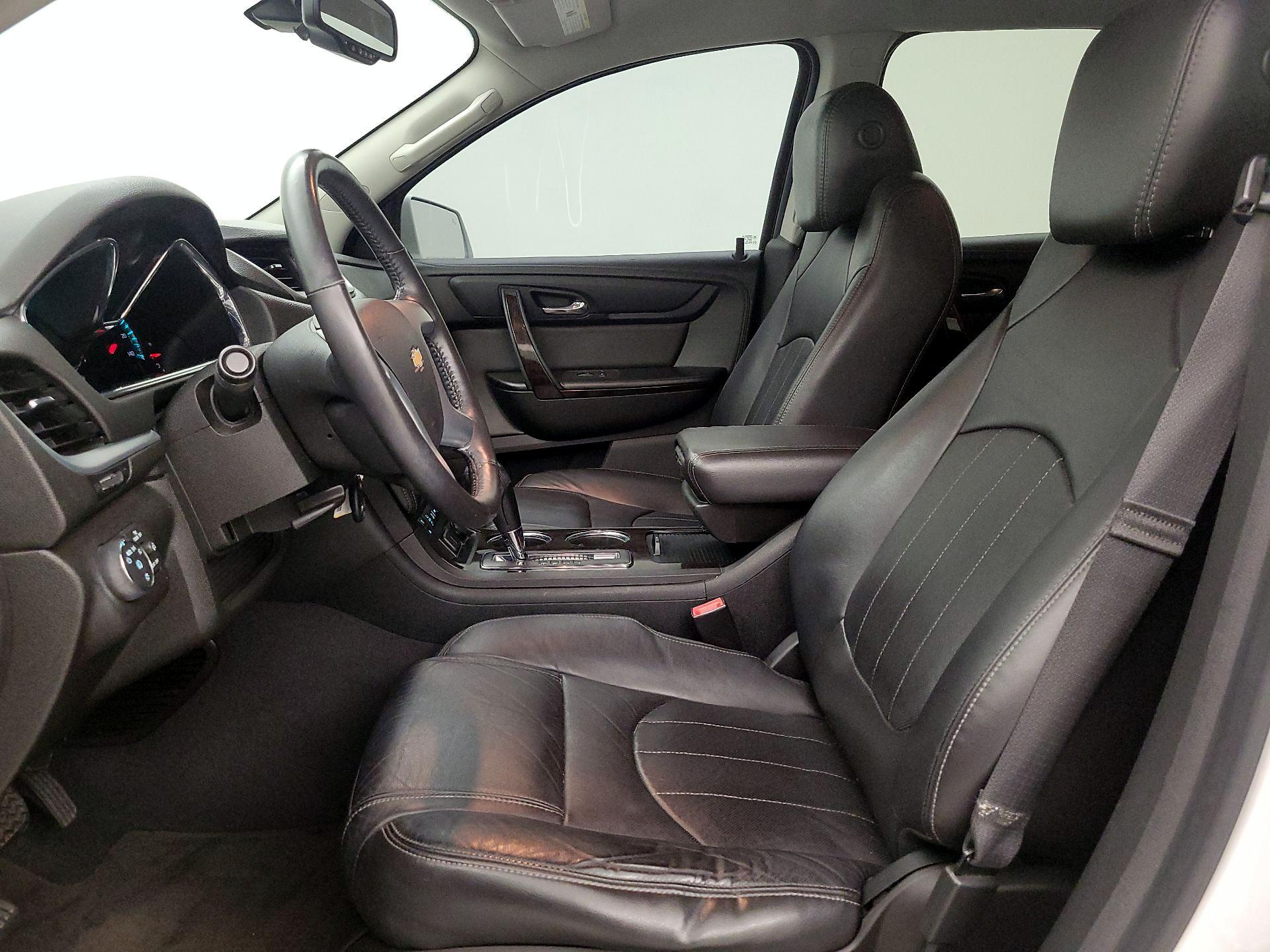 Thumbnail: 2017 Chevrolet Traverse - 11
