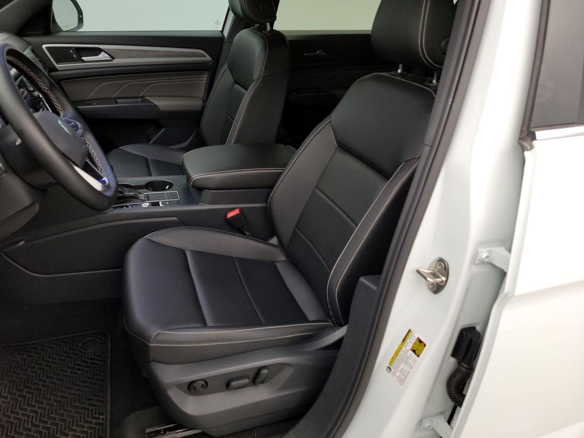 Thumbnail: 2023 Volkswagen Atlas - 11