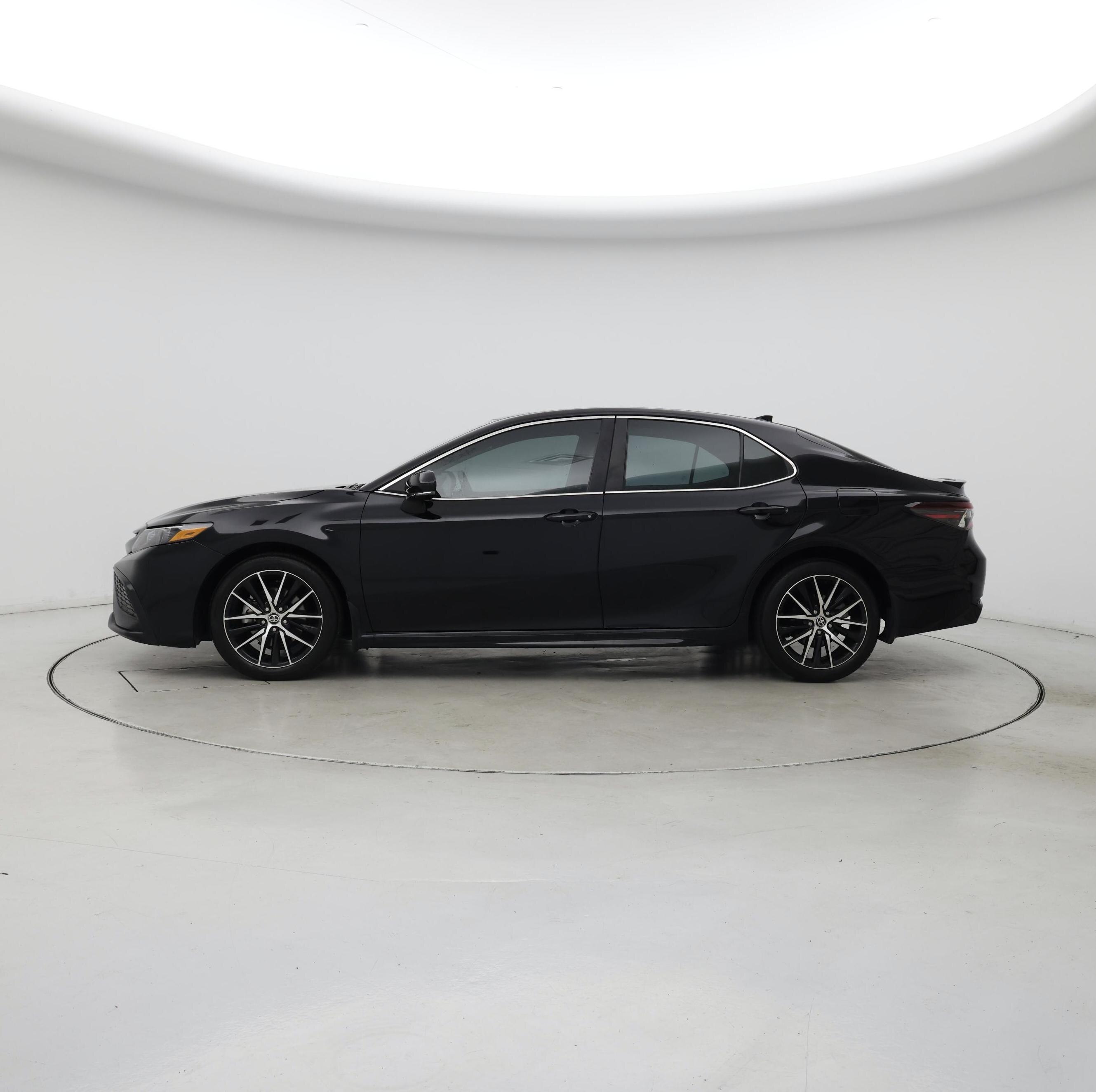 Thumbnail: 2023 Toyota Camry - 3