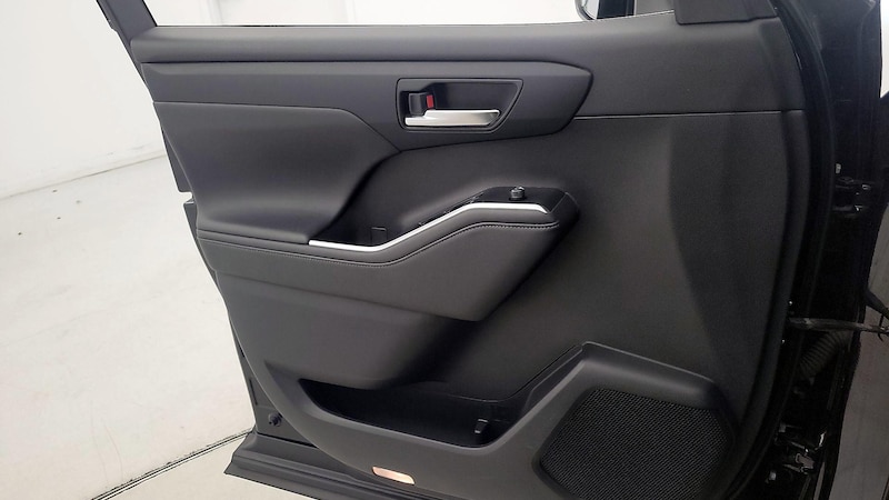 2020 Toyota Highlander XLE 12