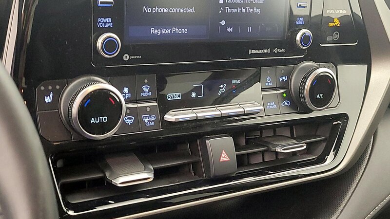 2020 Toyota Highlander XLE 16