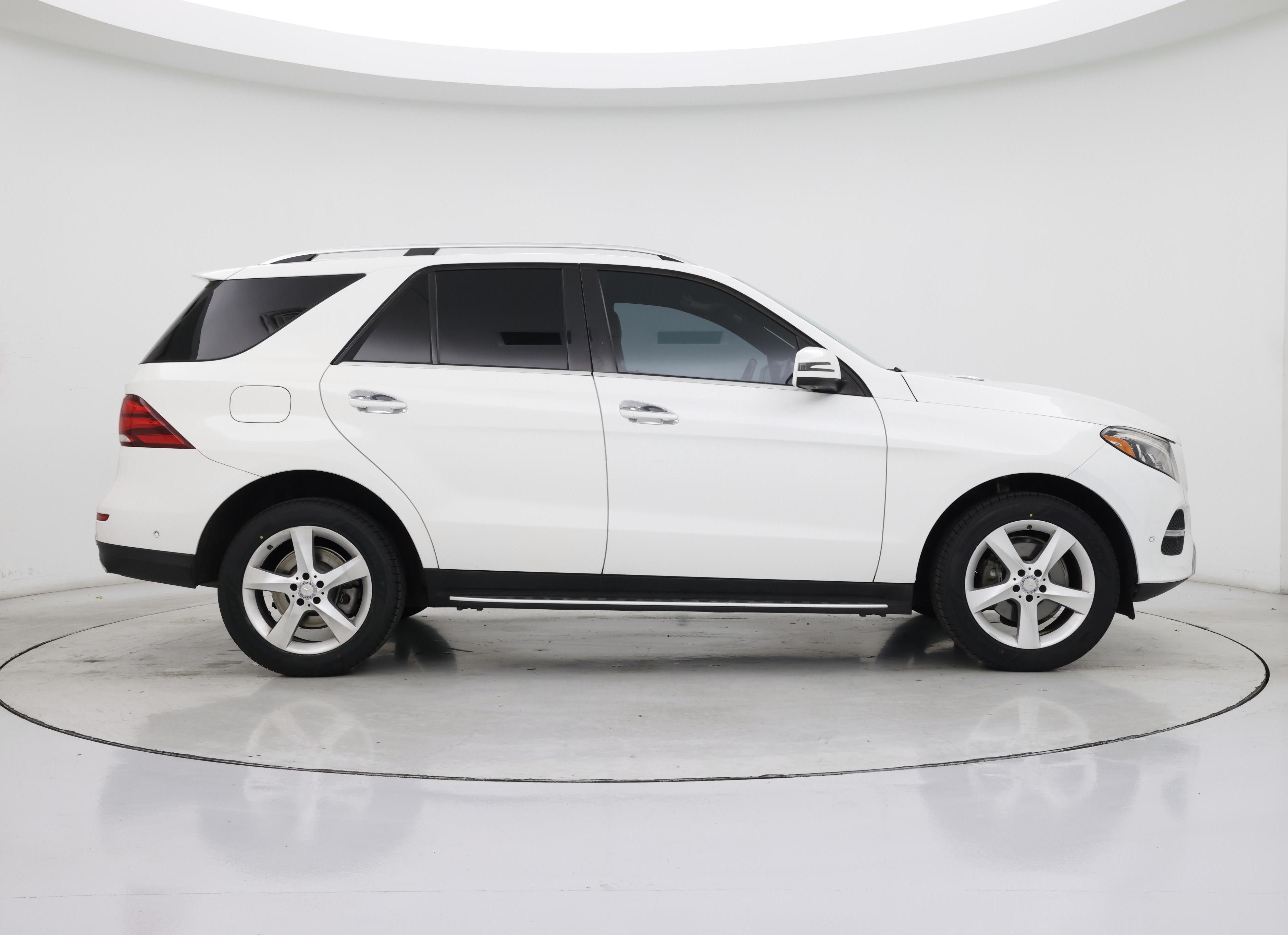 Thumbnail: 2017 Mercedes-Benz GLE - 7