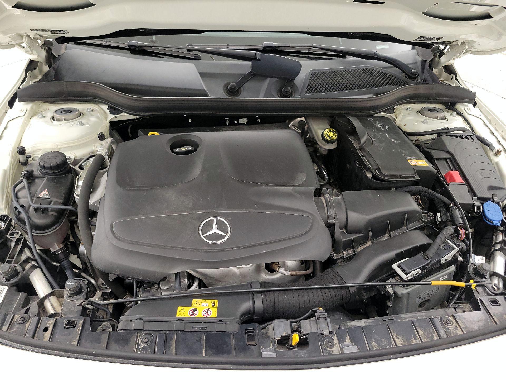Thumbnail: 2016 Mercedes-Benz GLA - 20