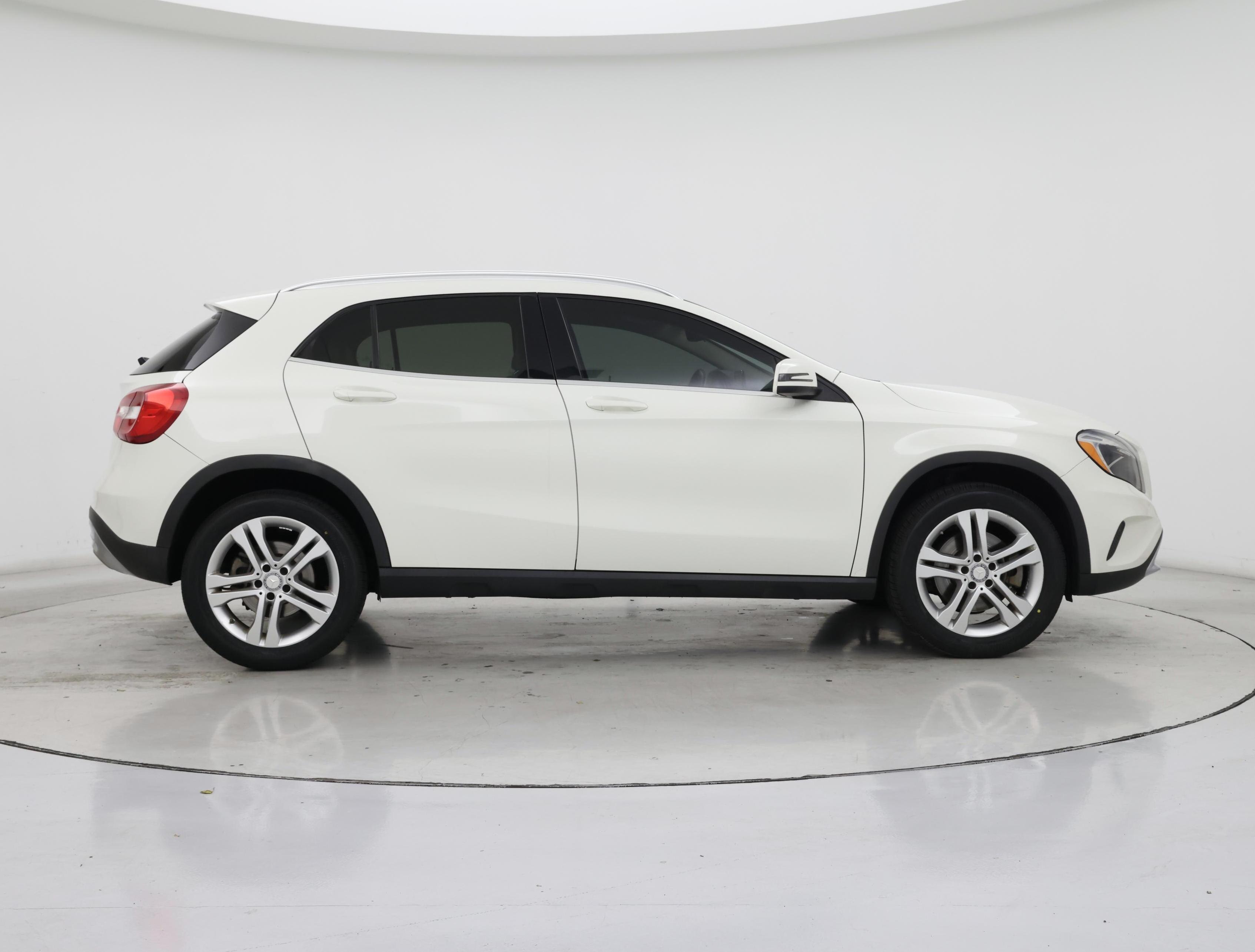 Thumbnail: 2016 Mercedes-Benz GLA - 7