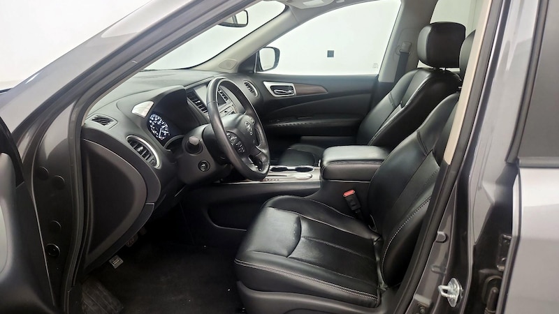 2017 Nissan Pathfinder Platinum 11