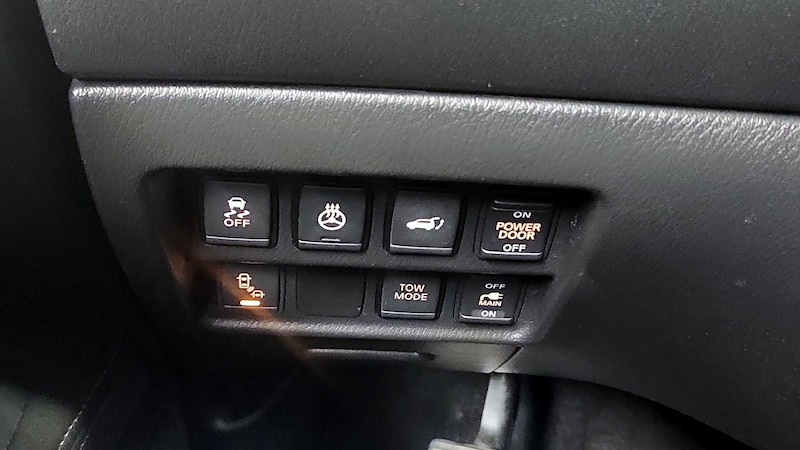 2017 Nissan Pathfinder Platinum 13