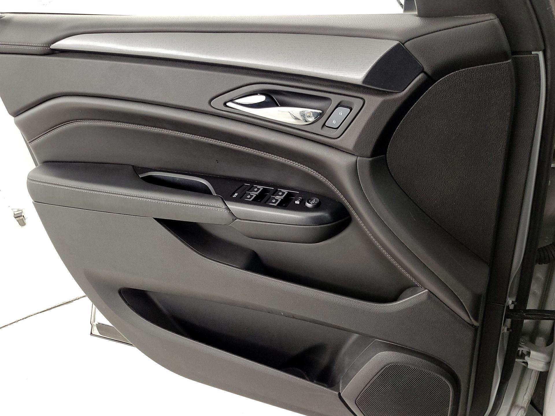 Thumbnail: 2016 Cadillac SRX - 12