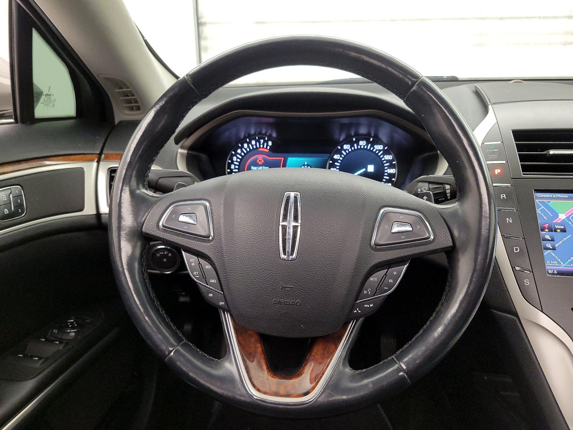 Thumbnail: 2015 Lincoln MKZ - 10
