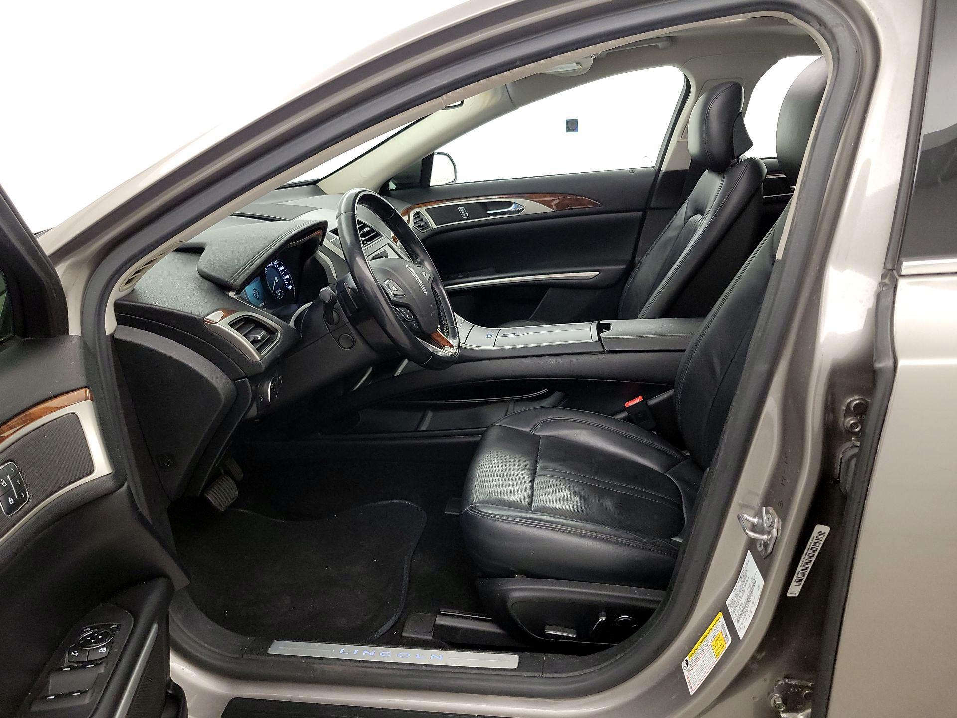 Thumbnail: 2015 Lincoln MKZ - 11