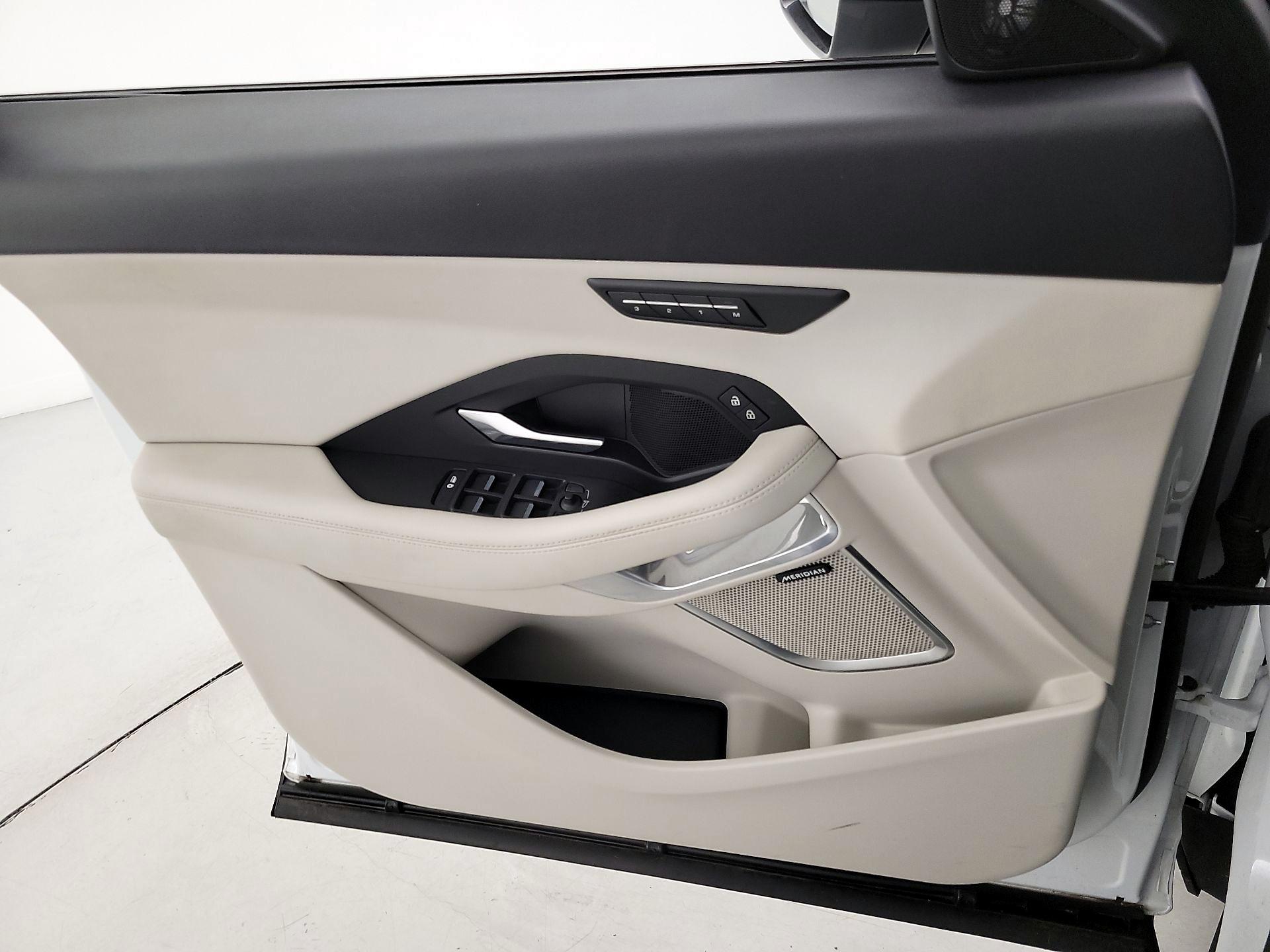 Thumbnail: 2021 Jaguar E-Pace - 12