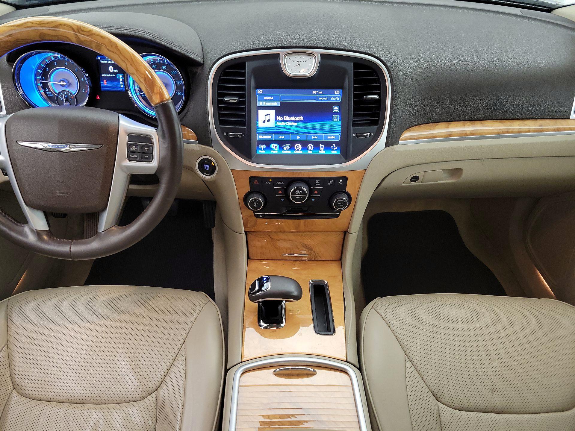 Thumbnail: 2014 Chrysler 300 - 9