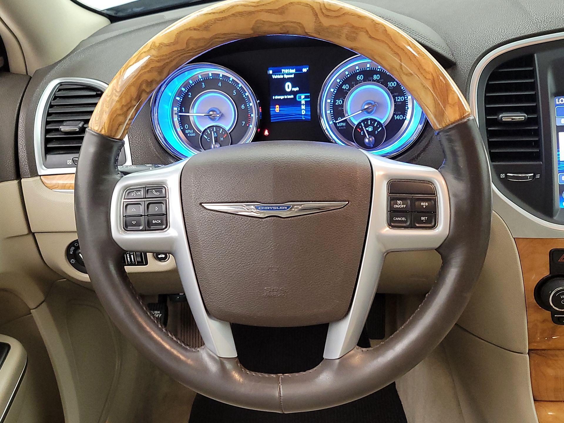 Thumbnail: 2014 Chrysler 300 - 10