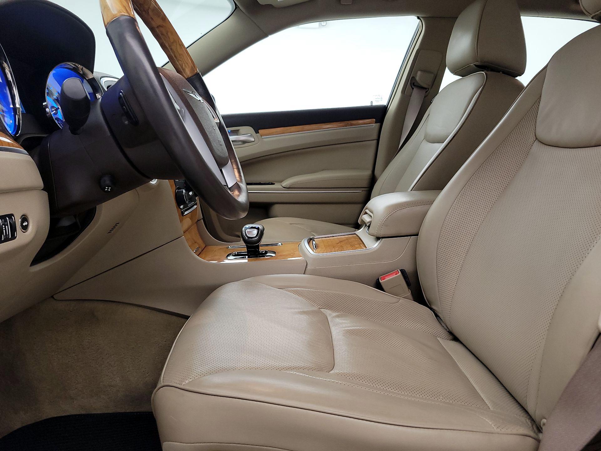 Thumbnail: 2014 Chrysler 300 - 11