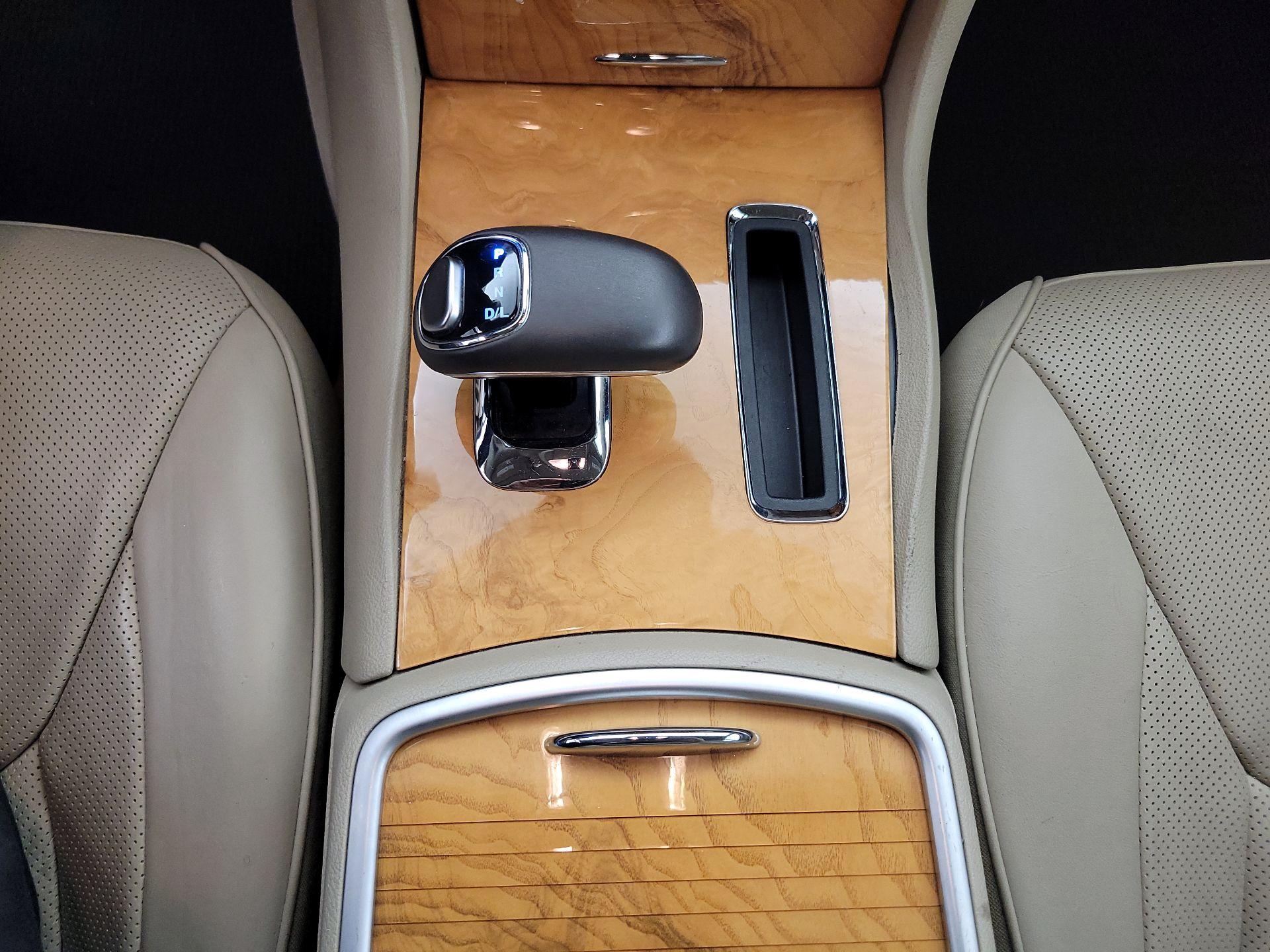 Thumbnail: 2014 Chrysler 300 - 17