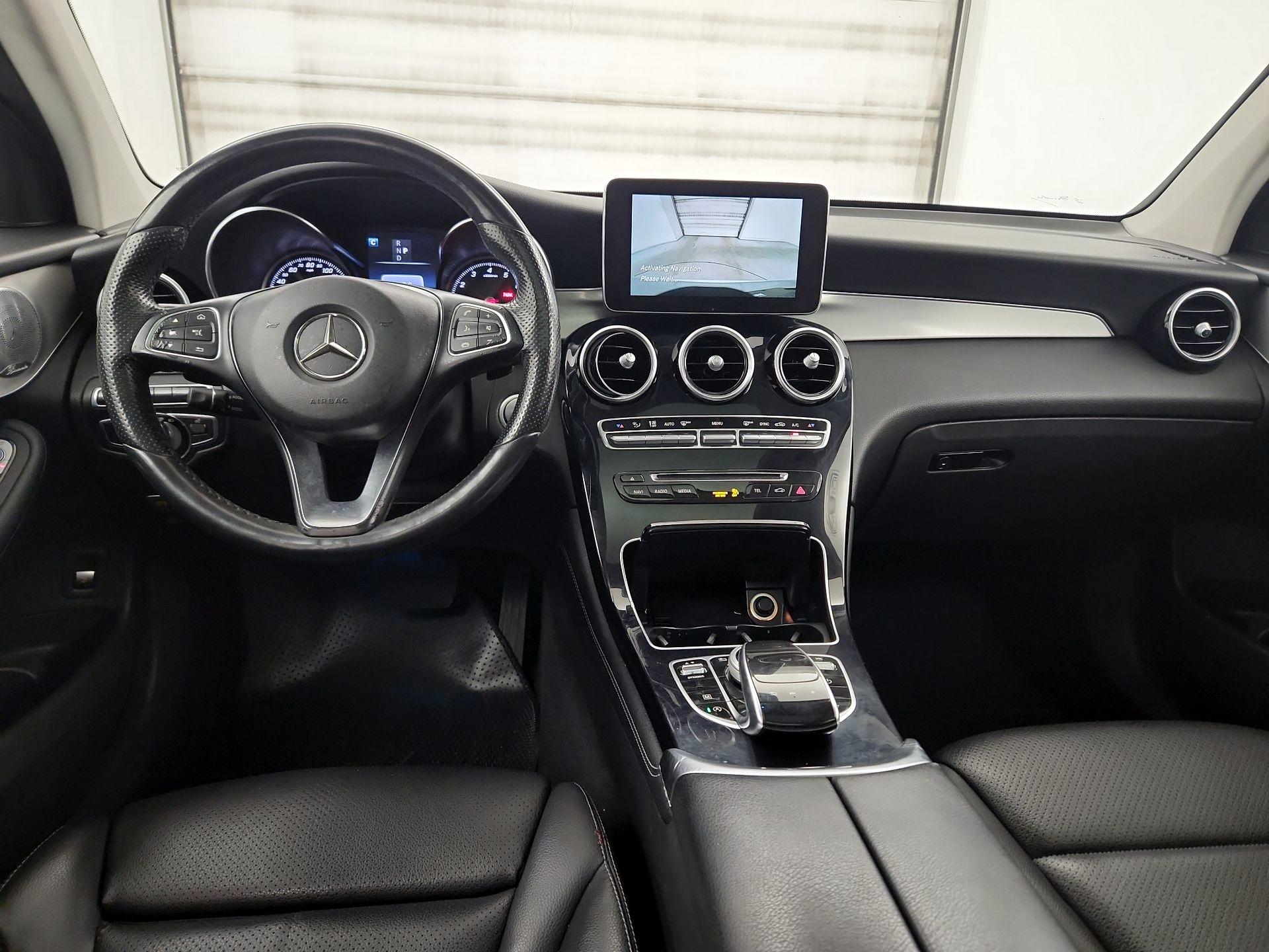 Thumbnail: 2017 Mercedes-Benz GLC - 9