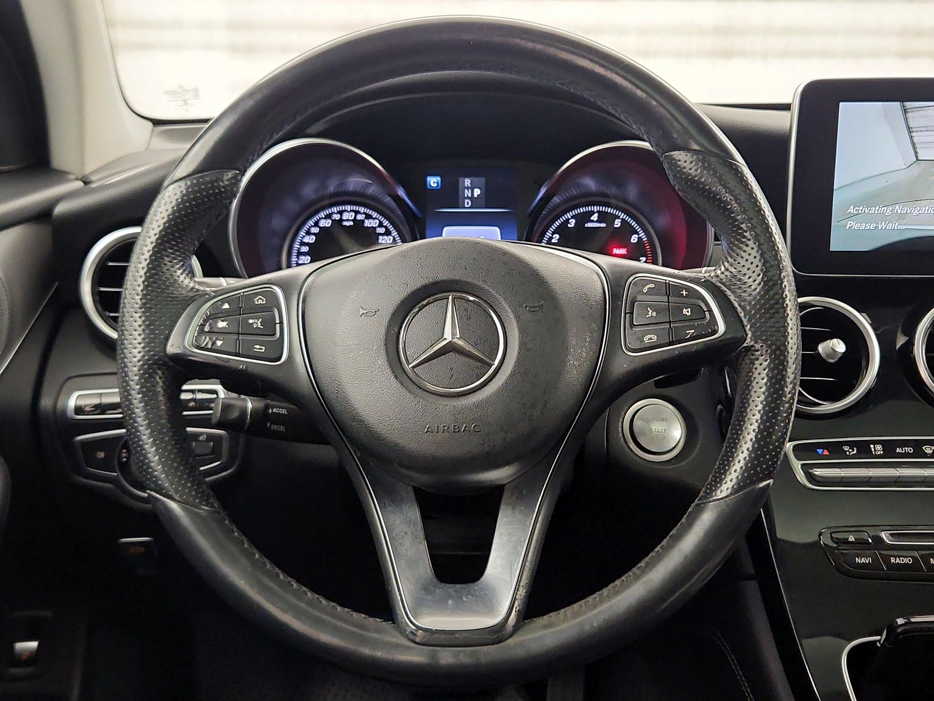 Thumbnail: 2017 Mercedes-Benz GLC - 10
