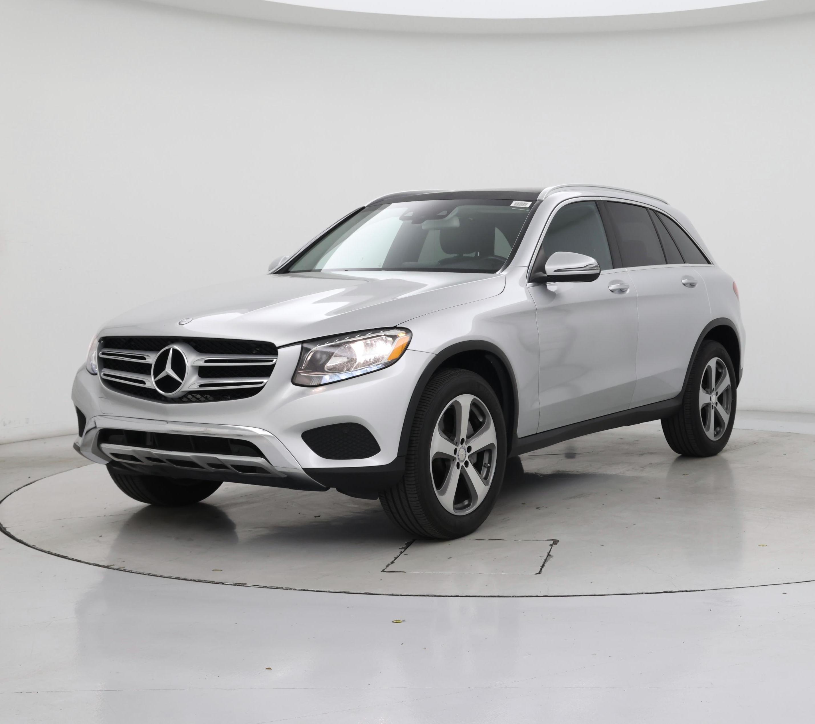 Thumbnail: 2017 Mercedes-Benz GLC - 4