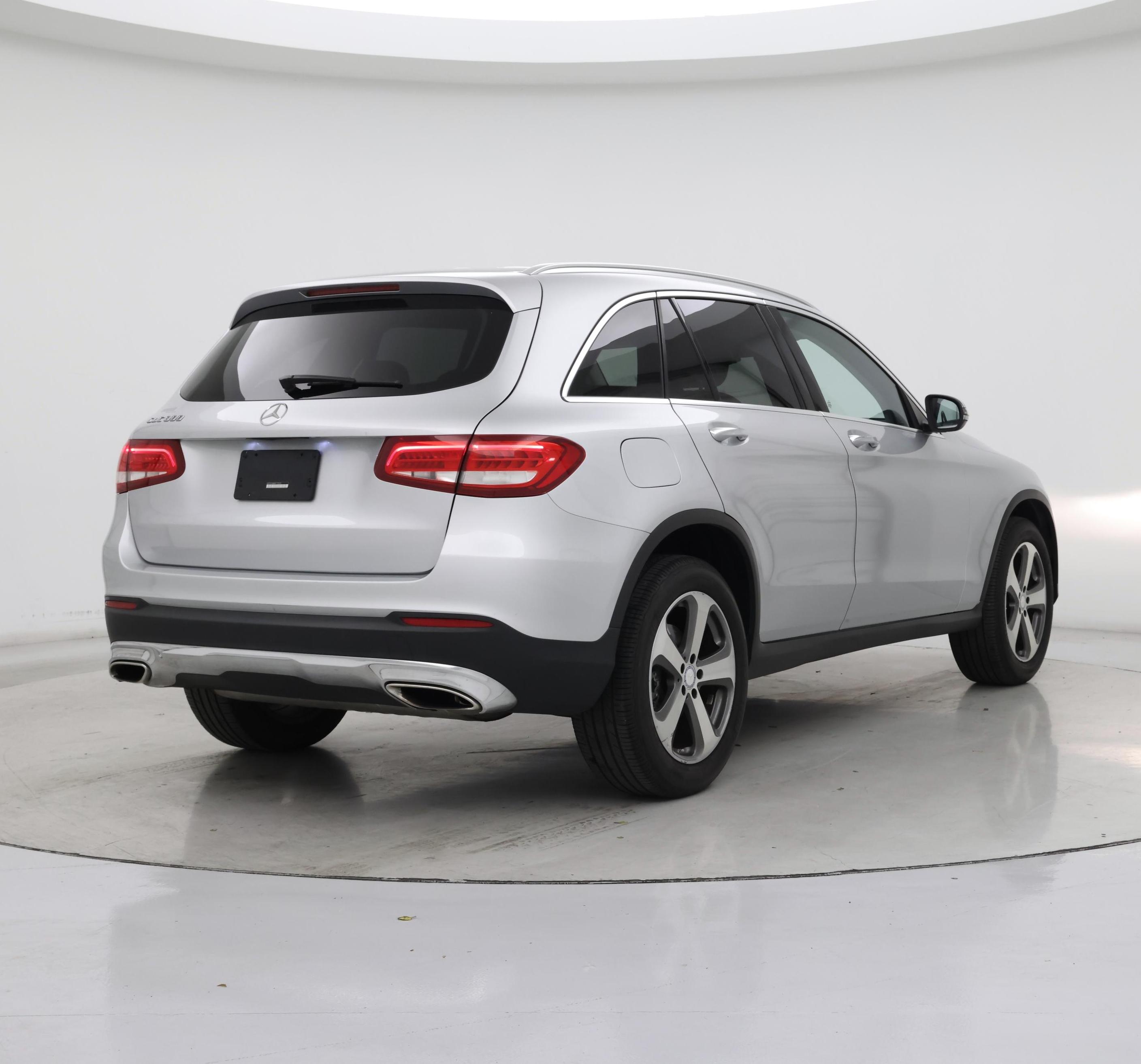 Thumbnail: 2017 Mercedes-Benz GLC - 8