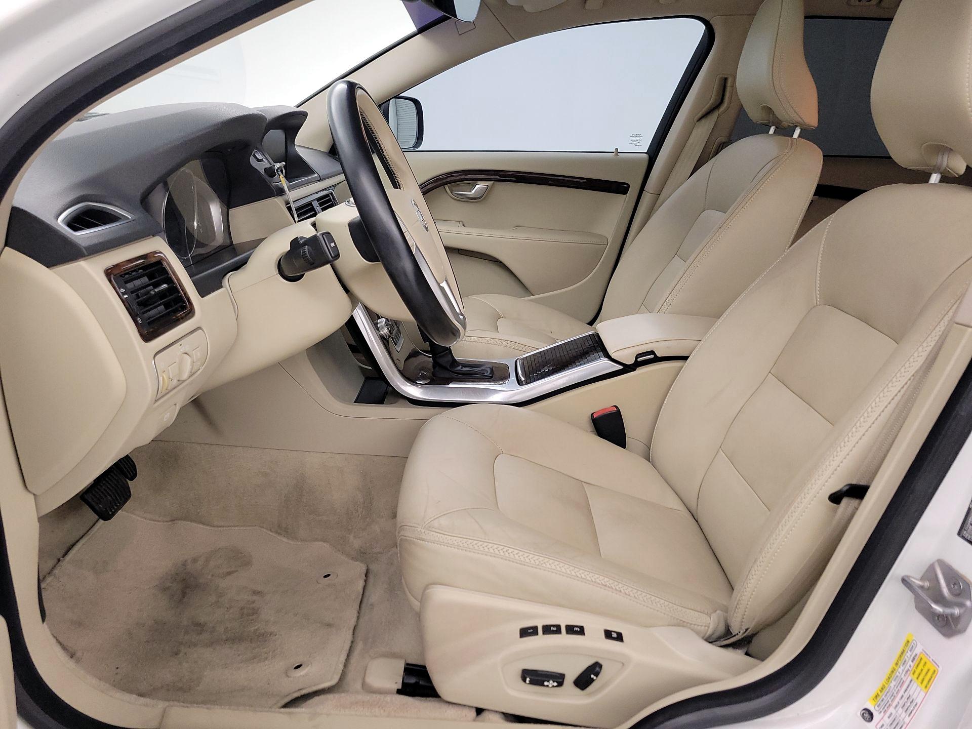Thumbnail: 2015 Volvo XC70 - 11